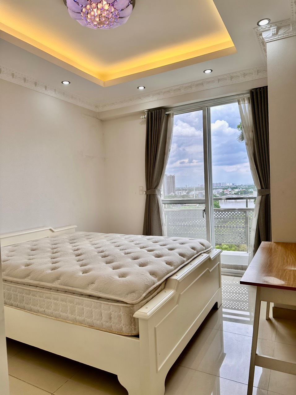 Cho thuê căn hộ 3 phòng ngủ River park, phú mỹ hưng, quận 7. Diện tích: 126m, nội thất đầy đủ, giá chỉ 35tr/ tháng. Liên hệ hotline Ngọc Thư ( zalo, viber) - 6209