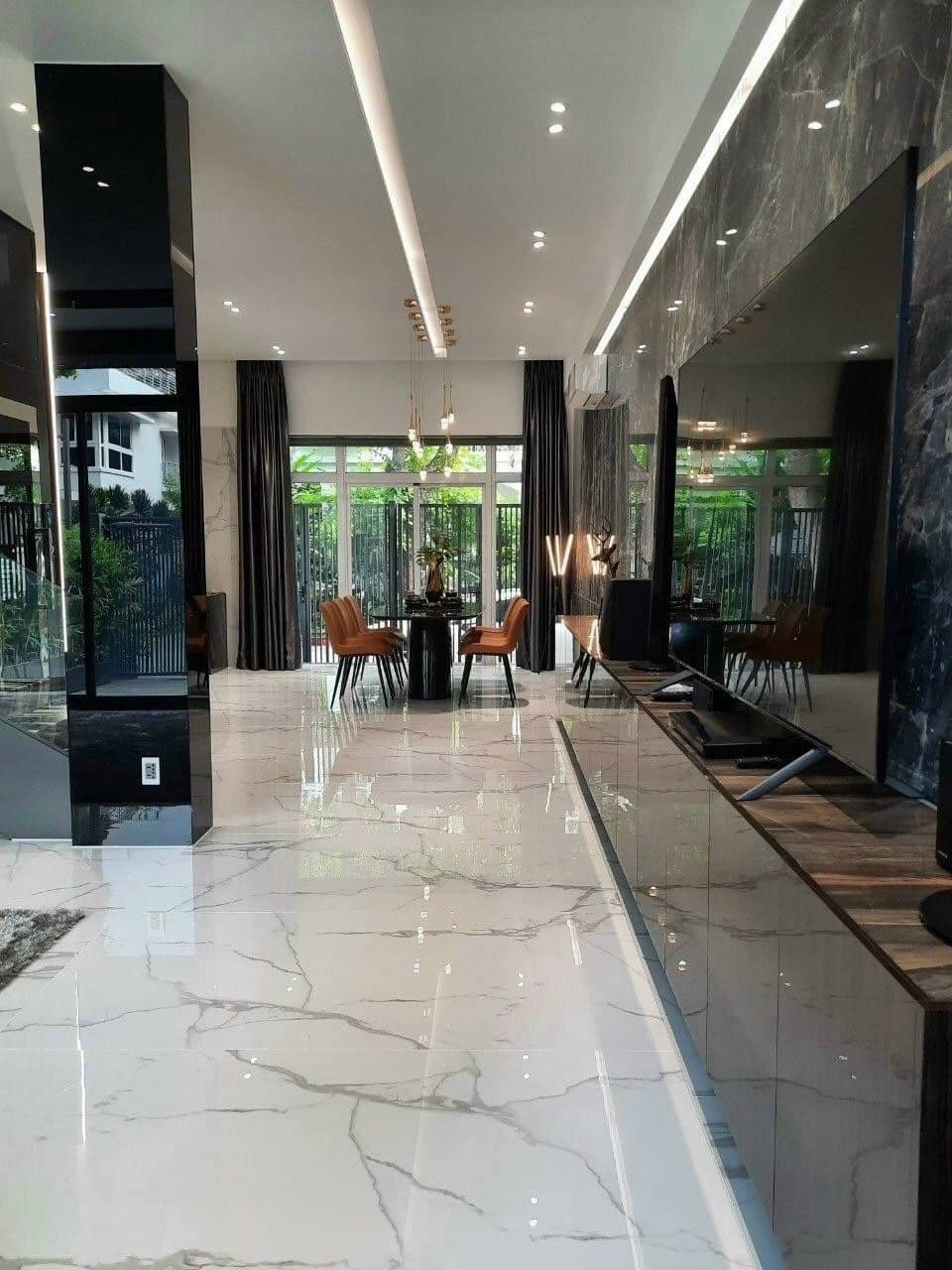 Chuyên cho thuê biệt thự - Nhà phố Phú Mỹ Hưng giá rất tốt chỉ từ 35 triệu. Bên em có giỏ hàng cho thuê biệt thự, shophouse, nhà phố tại Phú Mỹ Hưng đang dạng - giá siêu tốt - hỗ trợ xem nhà nhanh chóng. Em Thành Luân: hotline ( Zalo, Viber, Sms...) - 6371
