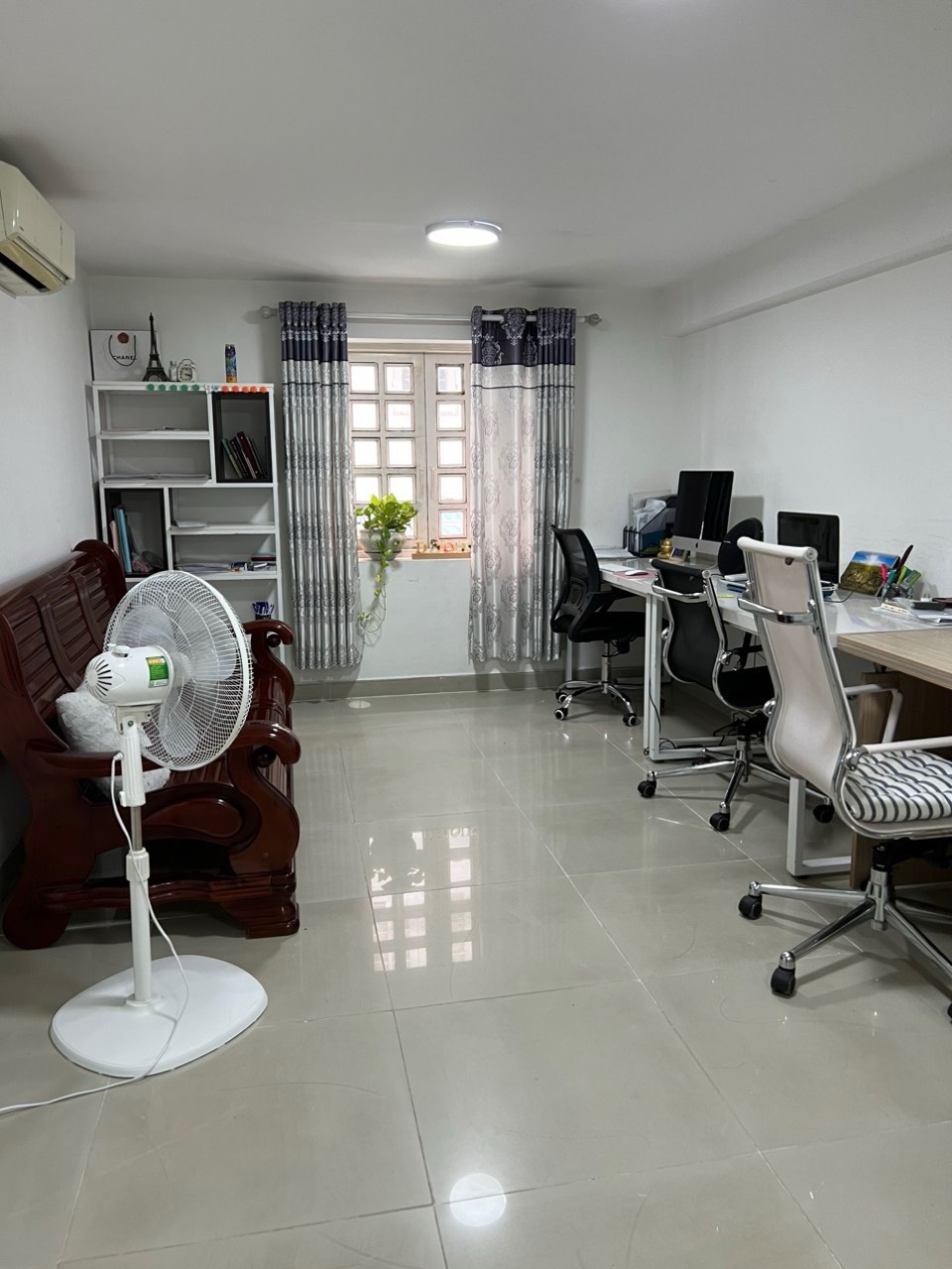 Cho thuê nhà phố kinh doanh Hưng Gia, Hưng Phước Phú Mỹ Hưng, quận 7. Trệt, lửng, 3 lầu. Gía chỉ 45 triệu/ tháng. Liên hệ xem nhà: hotline  Ngọc Thư ( zalo, viber) - 6409