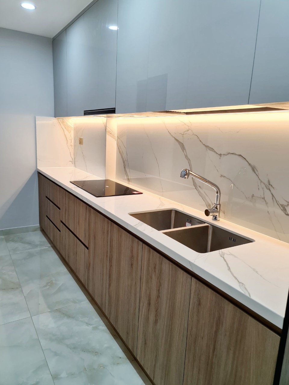 Cho thuê căn hộ cao cấp Ascentia, phú mỹ hưng, quận 7. Diện tích: 49m, 1 phòng ngủ, view biệt thự, nội thất đầy đủ vào ở ngay. Gía chỉ có 18tr/ tháng. Liên hệ xem nhà ngay: hotline Ngọc Thư ( zalo, viber) - 6486