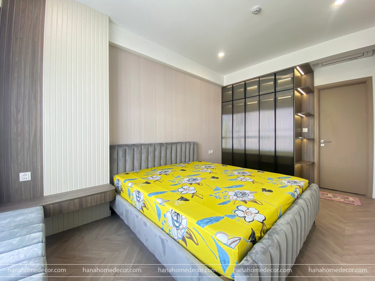 Bán căn hộ cao cấp The Antonia, phú mỹ hưng, quận 7. Diện tích: 78m, 2 phòng ngủ, Nhà nội thất hiện đại, sang trọng, lầu cao.  Gía chỉ 7 tỷ . Qúy khách xem nhà liên hệ: hotline Ngọc thư ( zalo, viber) - 6637