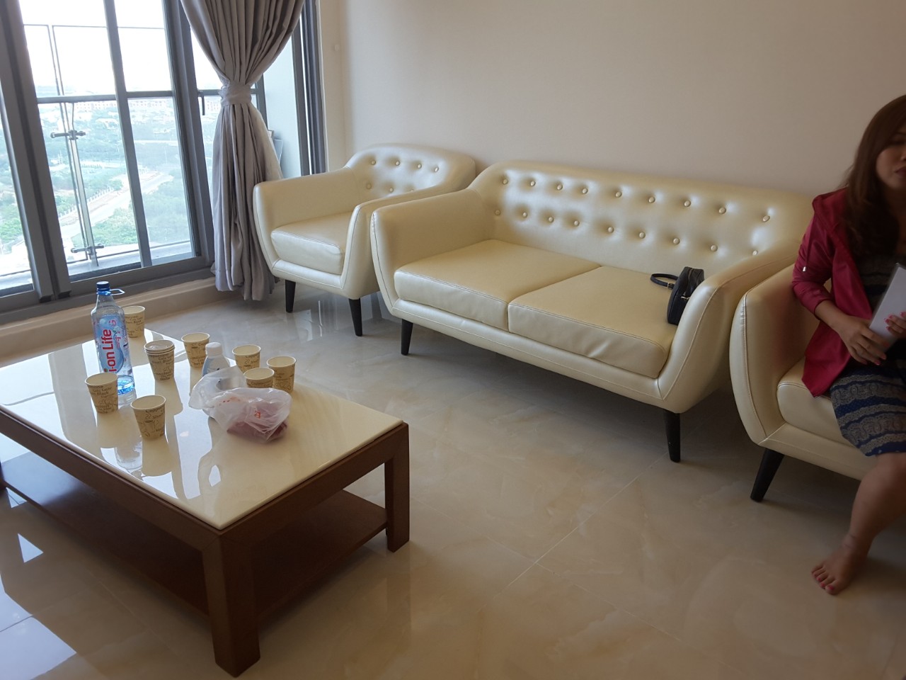 Cho thuê căn hộ Green Valley phú mũ hưng, quận 7. Diện tích: 130m, 3 phòng ngủ, nội thất đầy đủ, giá chỉ: 33 triệu/ tháng. Qúy khách xem nhà liên hệ: hotline Ngọc thư ( zalo, viber)