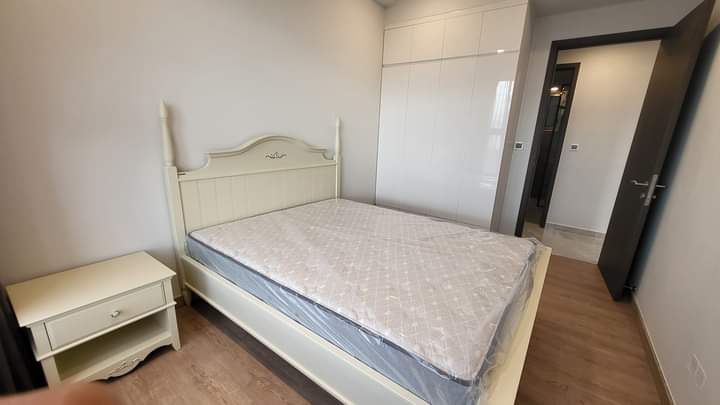 Cho thuê căn hộ cao cấp Midtown The Peak - phú mỹ hưng,  quận 7. DT: 130m , 3 phòng ngủ, view sông, hồ bơi. Nhà đẹp, nội thất đầy đủ, giá chỉ có 48  triệu/ tháng. Xem nhà liên hệ: hotline Ngọc Thư ( zalo, viber ) - 6688