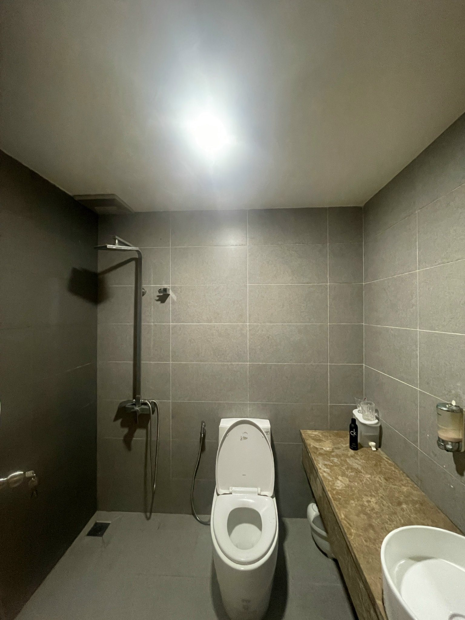 Cho thuê Penthouse Sky Garden 3, Phú Mỹ Hưng, Q.7, 330 m2, 2 Ban công lớn, Nhà đẹp siêu rộng phù hợp với gia đình lớn. Giá chỉ 35 triệu. Lh: hotline( Đình Hải) - 6760