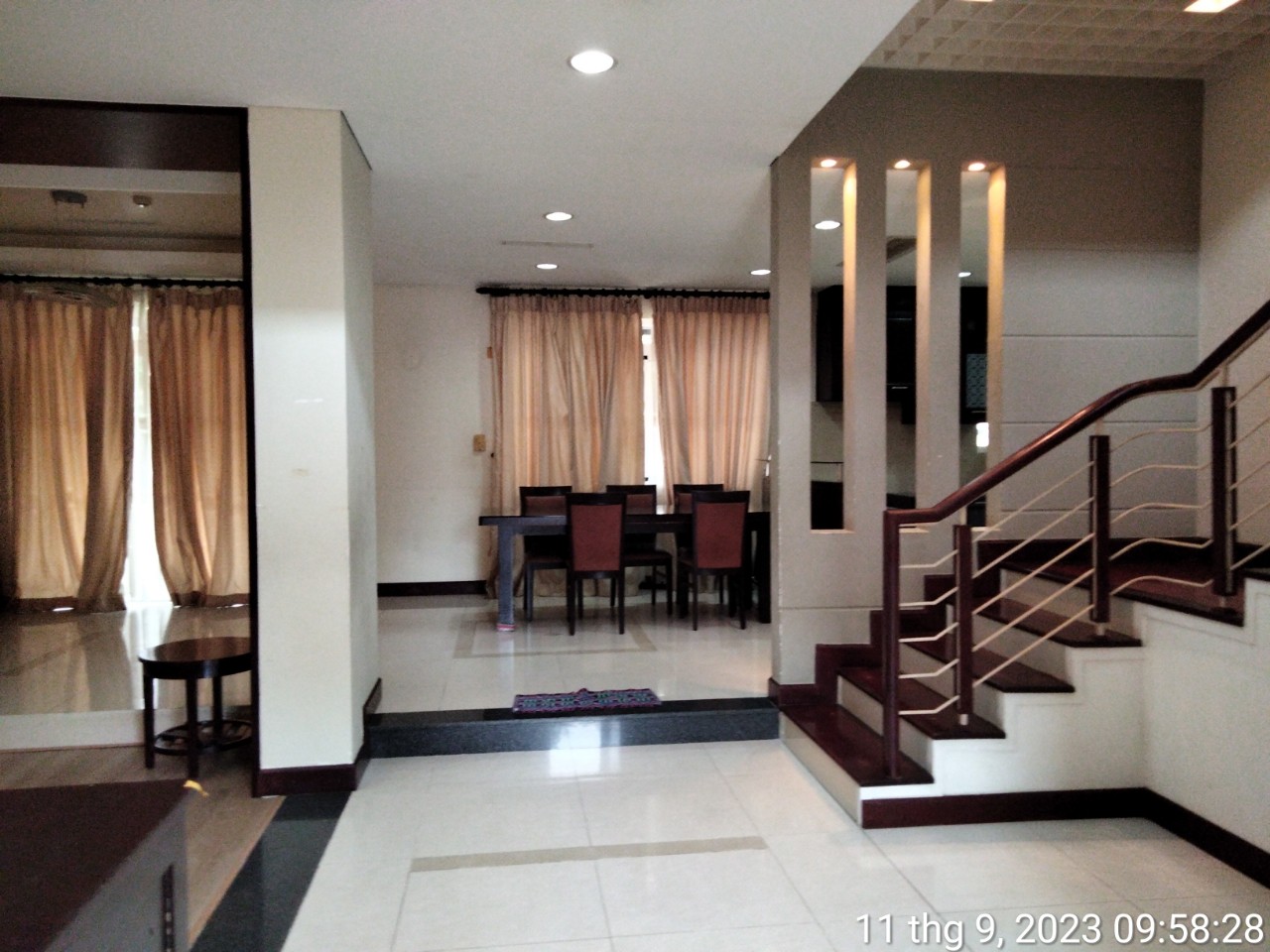 Bán biệt thự đơn lập Phú Gia, phú mỹ hưng. Q.7. Diện tích: 317m, 3 phòng ngủ rộng, phòng giúp việc, 4wc. Nội thất cao cấp, giá chỉ 89 tỷ (tl). Qúy khách xem nhà liên hệ: hotline Ngọc thư( zalo, viber) - 6880