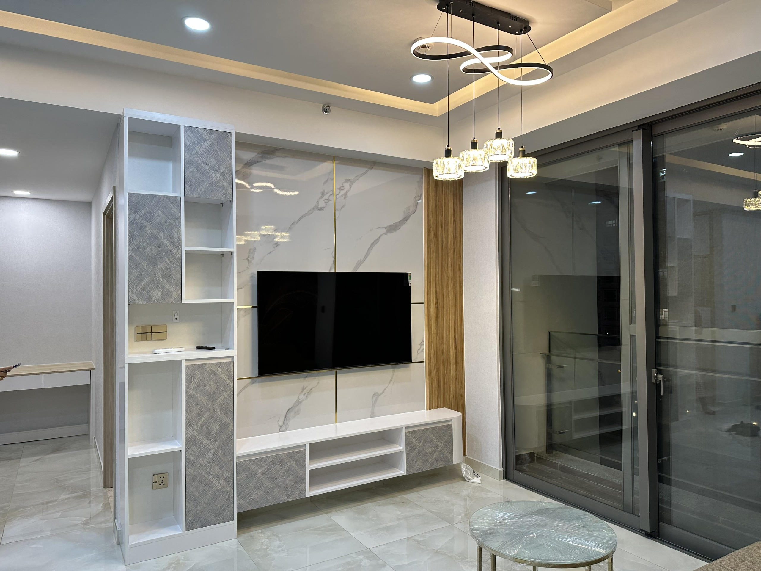 Cho thuê căn hộ cao cấp 1 phòng ngủ khu Ascentia, phú mỹ hưng, 55m, view hồ bơi. Nội thất đầy đủ, cao cấp. Khu an ninh, sang trọng. Gía chỉ 19 triệu/ tháng. Anh chị xem nhà liên hệ: hotline Ngọc Thư ( zalo, viber) - 7034
