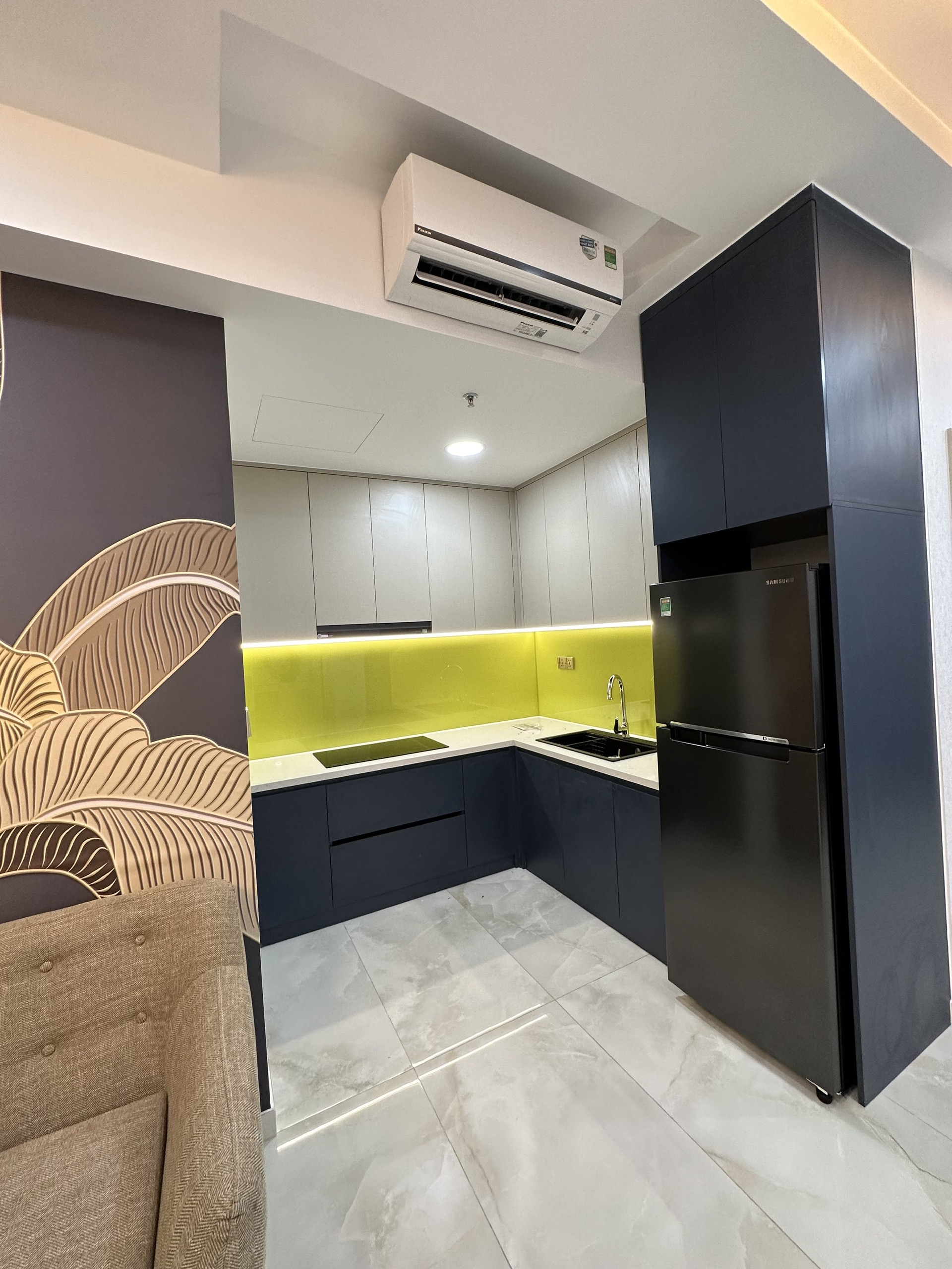 Cho thuê căn hộ cao cấp 1 phòng ngủ khu Ascentia, phú mỹ hưng, 55m, view hồ bơi. Nội thất đầy đủ, cao cấp. Khu an ninh, sang trọng. Gía chỉ 19 triệu/ tháng. Anh chị xem nhà liên hệ: hotline Ngọc Thư ( zalo, viber) - 7043