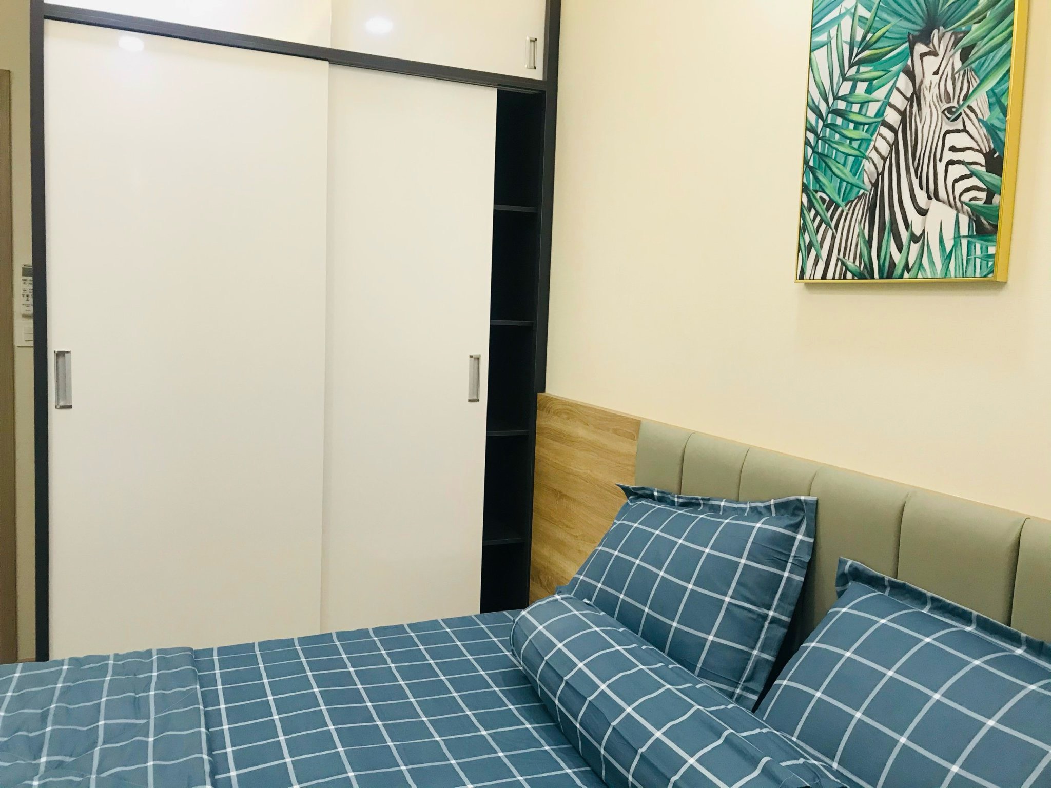 Cho thuê căn hộ cao cấp Urbanhill, phú mỹ hưng, quận 7. Diện tích: 108m, 3 phòng ngủ, nội thất cao cấp, sang trọng, giá chỉ 35 triệu/ tháng. Qúy khách xem nhà liên hệ: hotline Ngọc Thư ( zalo, viber) - 7159