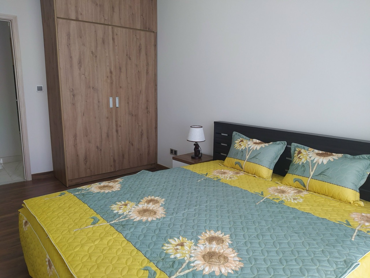 Cần bán căn hộ Midtown The Grand, phú mỹ hưng, quận 7. Diện tích: 135m, 3 phòng ngủ, nội thất cao cấp, nhà đang cho thuê dài hạn. Gía chỉ 11,7 tỷ. Anh chị xem nhà liên hệ: hotline Ngọc Thư ( zalo, viber) - 7208