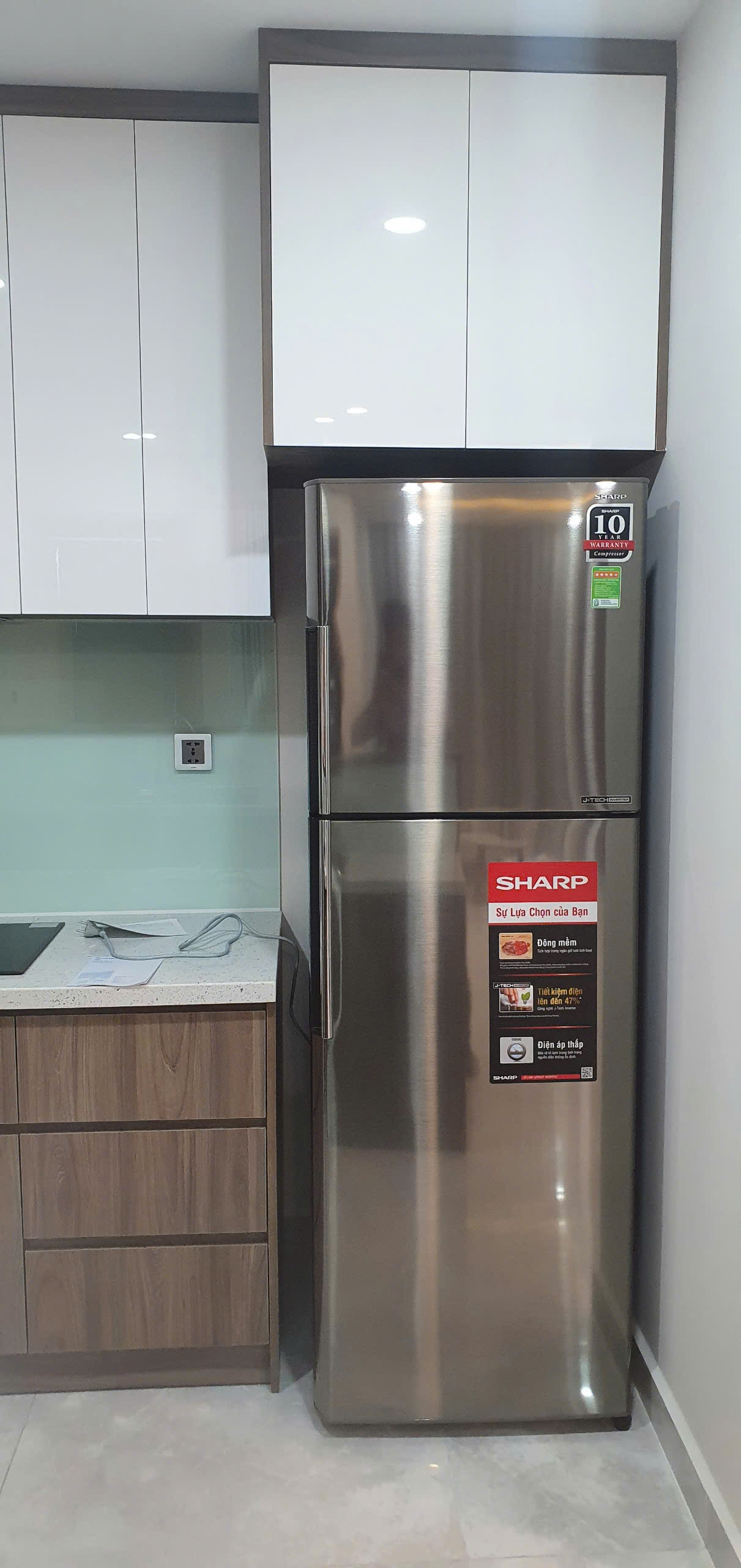 Cần bán căn hộ Midtown The Peak, phú mỹ hưng, quận 7. Dt: 85m, 2 phòng ngủ, nội thất cao cấp, ô xe hầm. Cần bán nhanh giá 8,1 tỷ. Qúy khách xem nhà liên hê: hotline Ngọc Thư ( zalo, viber) - 7254