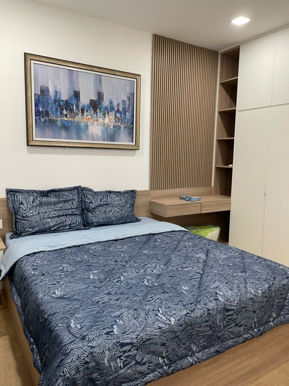 Cho thuê căn hộ Hưng Phúc Premier, phú mỹ hưng, quận 7. Diện tích: 83m, 2 phòng ngủ, 1 phòng làm việc  . Nội thất đầy đủ, giá chỉ 23 triệu/ tháng. Liên hệ xem nhà: hotline Ngọc Thư ( zalo, viber)