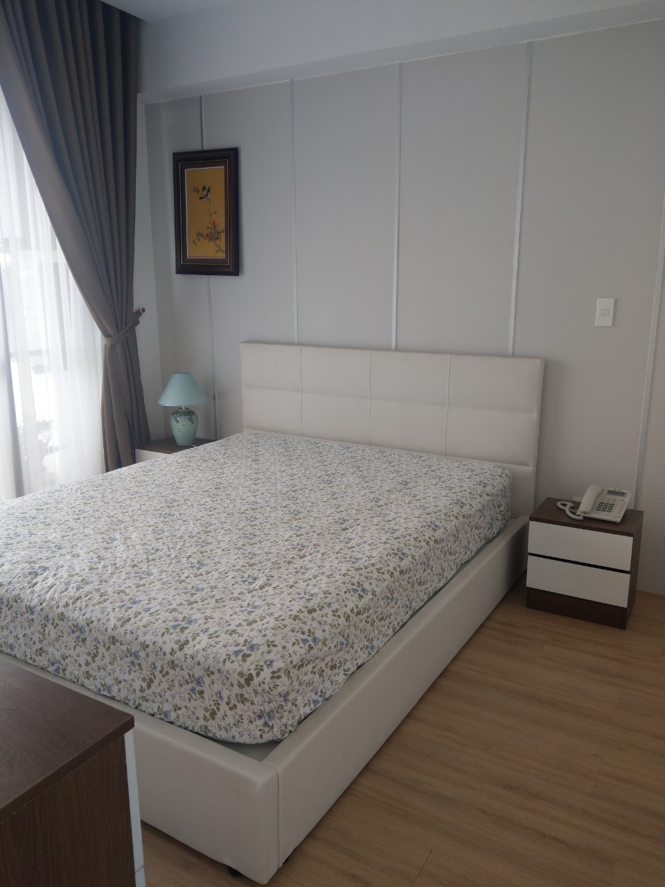 Cho thuê căn hộ Hưng Phúc Presidence, phú mỹ hưng, quận 7. Diện tích: 79m, 2 phòng ngủ, view mặt sau, biệt thự. Nội thất cơ bản, giá chỉ 18 triệu/ tháng. Liên hệ xem nhà: hotline Ngọc Thư ( zalo, viber) - 7363