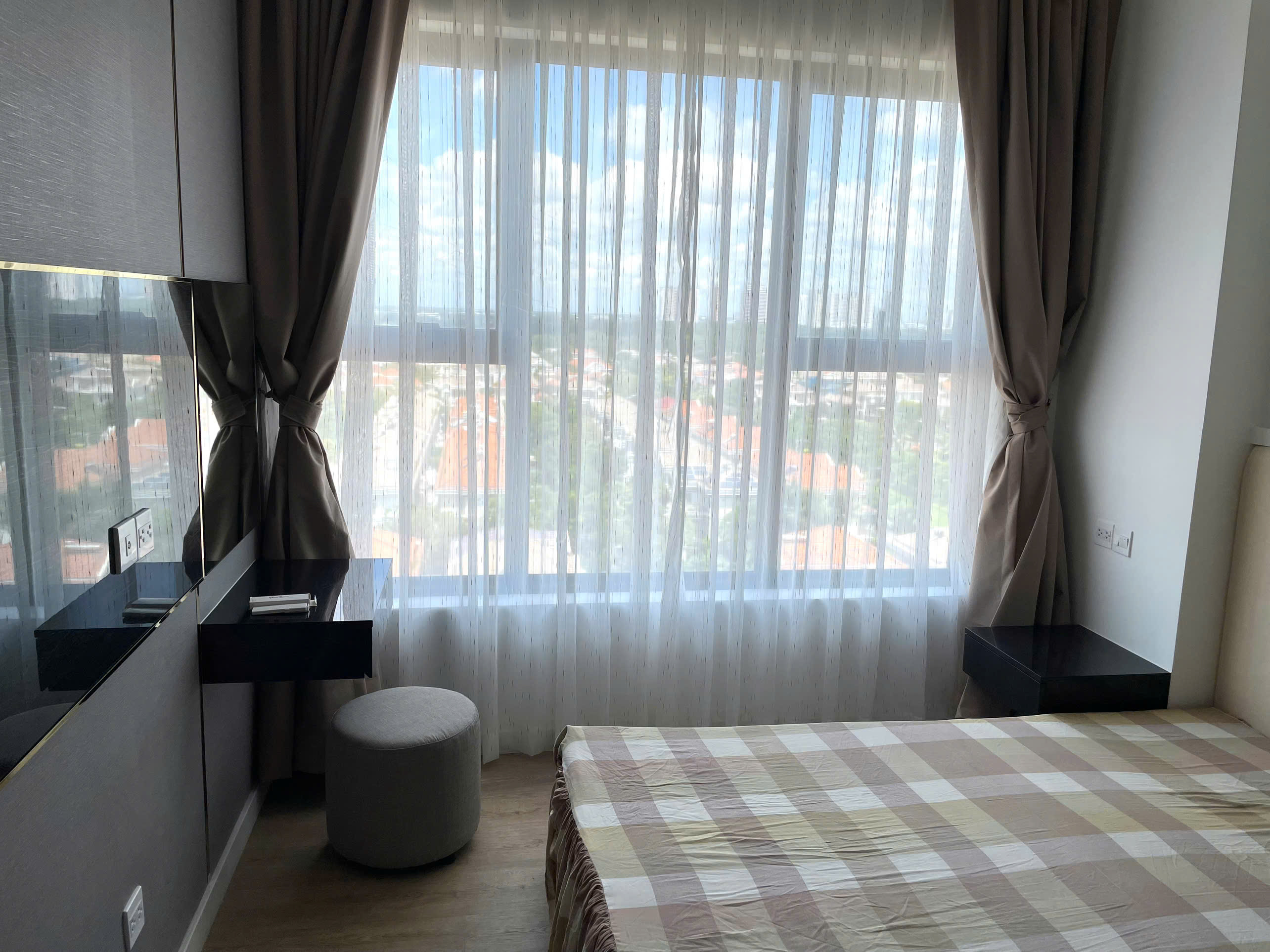 Cần bán căn hộ Hưng Phúc Premier, phúc mỹ hưng, quận 7. Diện tích: 79m, 2 phòng ngủ, 2wc. Nội thất cao cấp, view biệt thự . Giá chỉ 7 tỷ . Qúy khách xem nhà liên hệ: hotline Ngọc Thư ( zalo, viber) - 7467