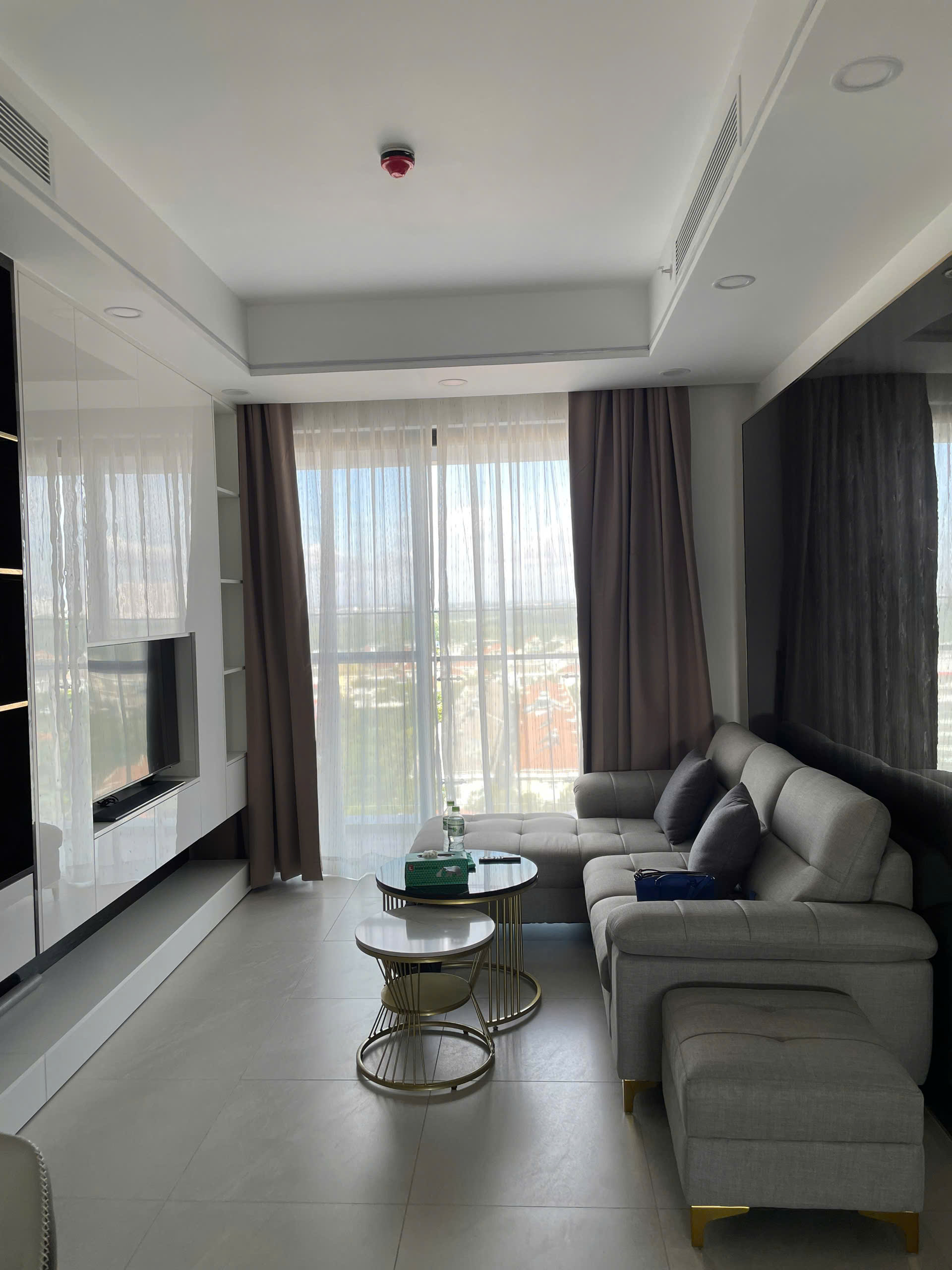 Cần bán căn hộ Hưng Phúc Premier, phúc mỹ hưng, quận 7. Diện tích: 79m, 2 phòng ngủ, 2wc. Nội thất cao cấp, view biệt thự . Giá chỉ 7 tỷ . Qúy khách xem nhà liên hệ: hotline Ngọc Thư ( zalo, viber) - 7463