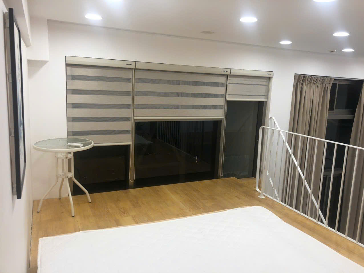 Cho thuê shophouse Midtown The Synature, phú mỹ hưng, quận 7. Diện tích: 41,5 m + 30m lửng. Nội thất đầy đủ, cao cấp, giá chỉ 19tr/ tháng. Anh chị xem nhà liên hệ: hotline Ngọc Thư ( zalo, viber) - 7537