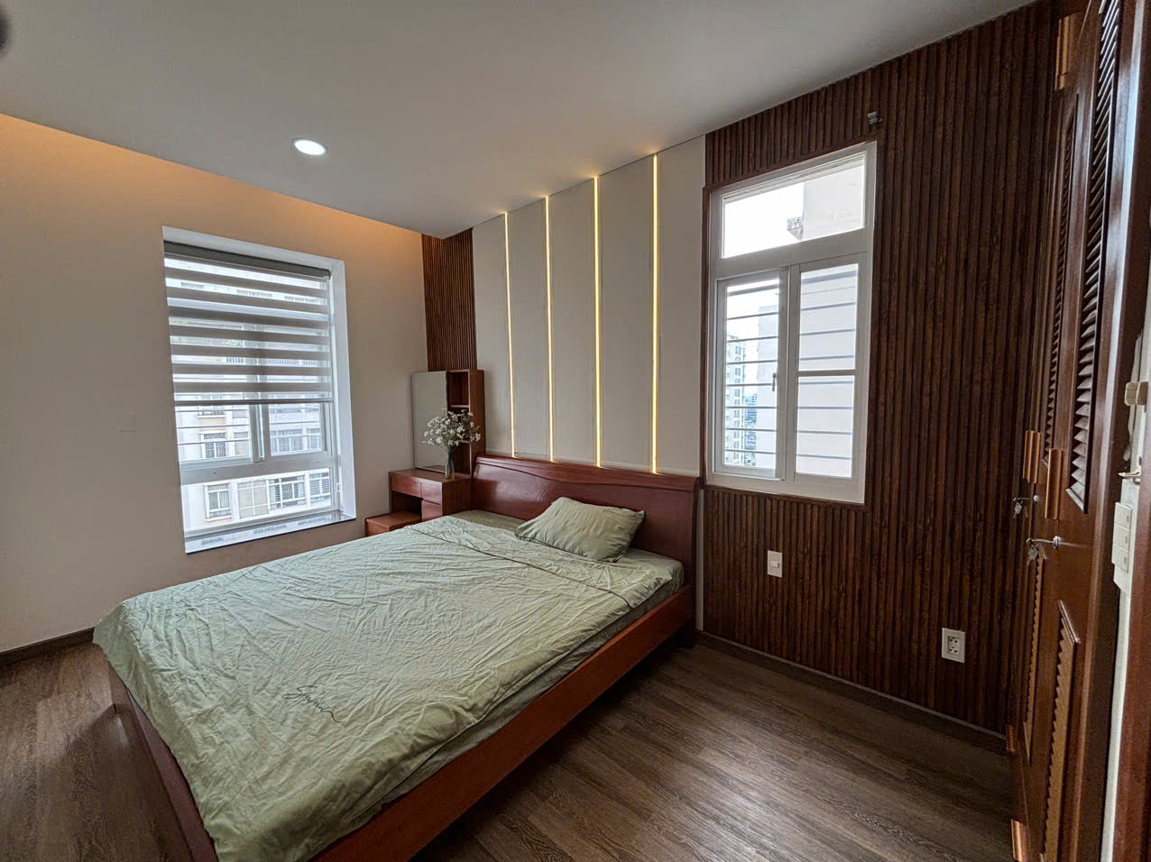 Cần bán nhanh Căn hộ Cao cấp Sky Garden 3, Phú Mỹ Hưng, Q.7, 68 m2, 2PN, 2WC, Nhà mới 100%. Giá chỉ 4.5 tỷ. LH ngay hotline (Đình Hải) - 7715