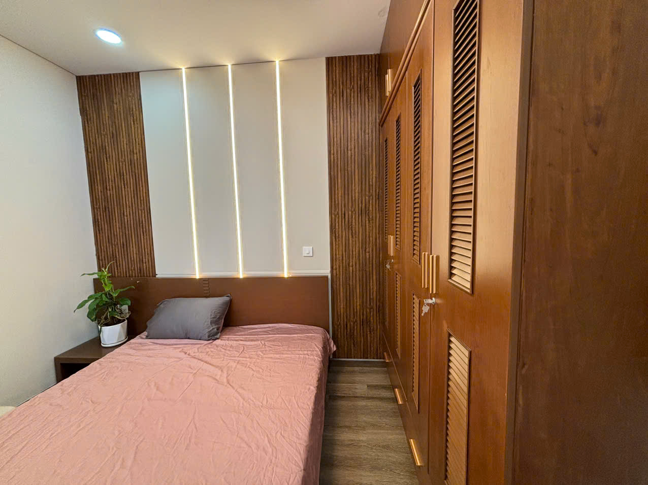 Cần bán nhanh Căn hộ Cao cấp Sky Garden 3, Phú Mỹ Hưng, Q.7, 68 m2, 2PN, 2WC, Nhà mới 100%. Giá chỉ 4.5 tỷ. LH ngay hotline (Đình Hải) - 7716