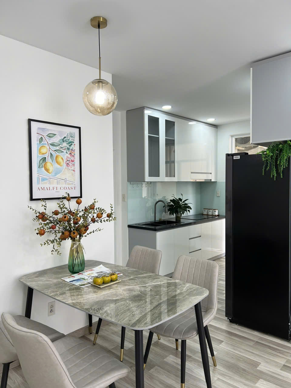 HOT! Bán nhanh Căn hộ Cao cấp Sky Garden 3, Phú Mỹ Hưng, Q.7, 68m2, 2PN, 2WC, Nhà mới, Lầu cao, View đẹp. Giá chỉ 4.5 tỷ. LH ngay hotline (Đình Hải) - 7721