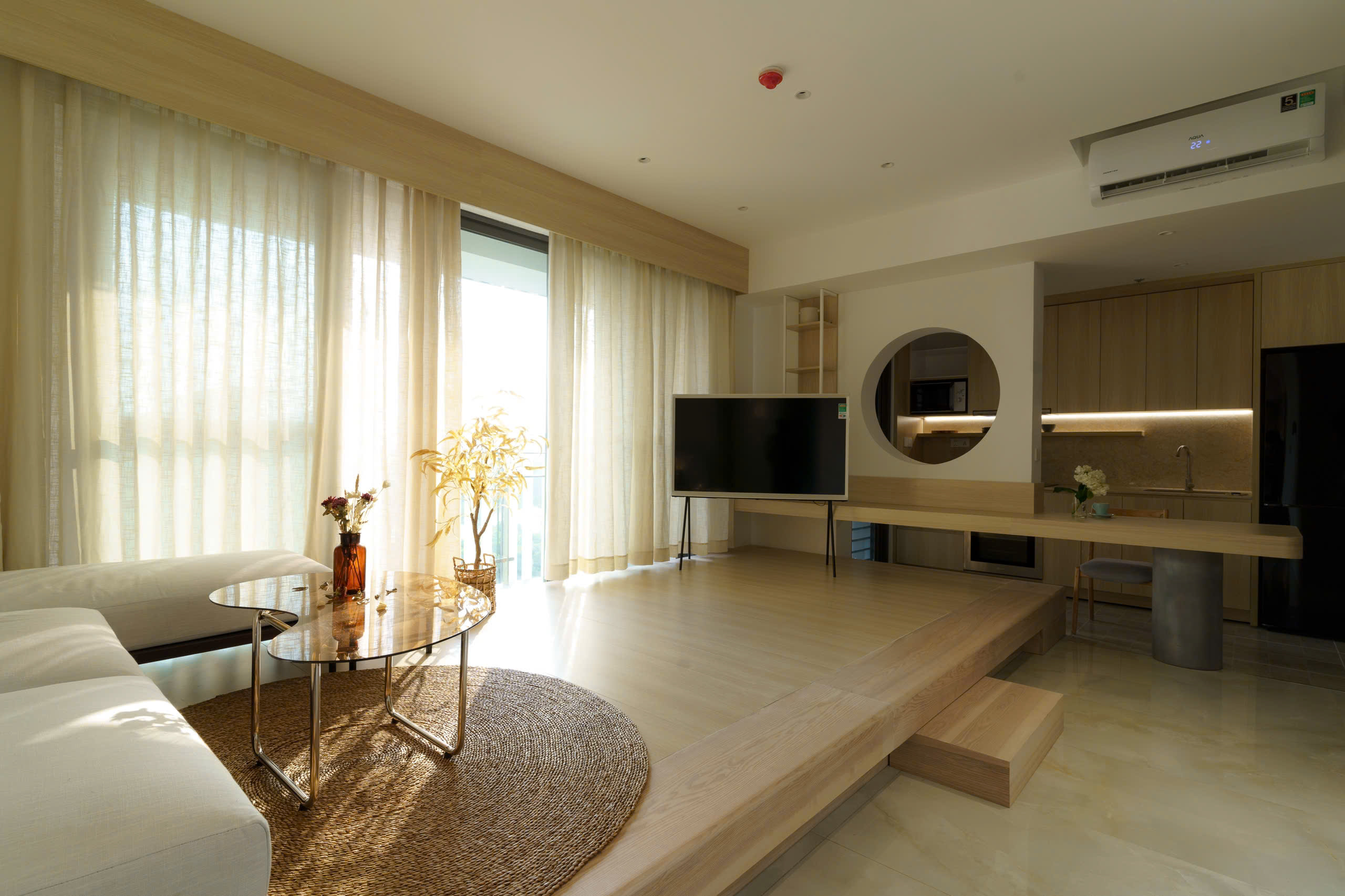 Cho thuê căn góc 2pn Ascentia Nguyễn Lương Bằng, full nội thất, view hồ bơi thoáng mát, giá 25 triệu. LH: hotline (Em Nguyên)