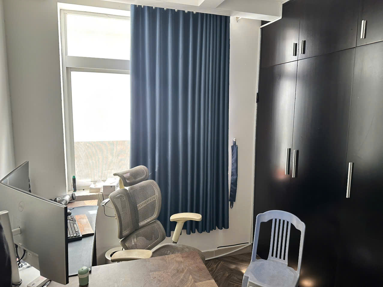 Cho thuê biệt thự liên kế Hưng Thái, phú mỹ hưng, quận 7. Diện tích: 7x18m, 1 trệt, 2 lầu ( sân thượng)  4 phòng ngủ, nội thất đầy đủ. Khu an ninh, yên tĩnh. Gía chỉ 35tr/ tháng. Anh chị xem nhà liên hệ: hotline Ngọc Thư ( zalo, viber) - 8137
