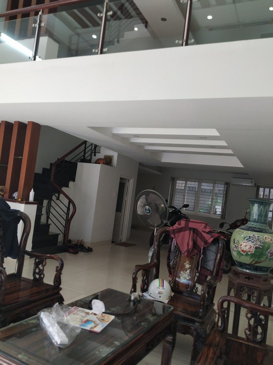 Chỉ còn duy nhất 01 căn đường lớn Phan Khiêm Ich, phú mỹ hưng, quận 7. Thiết kế trệt , lửng , 3 lầu , Đang cho thuê dài hạn, bán giá 36 tỷ. Liên hệ xem nhà ngay: hotline Ngọc Thư ( zalo, viber) - 8164