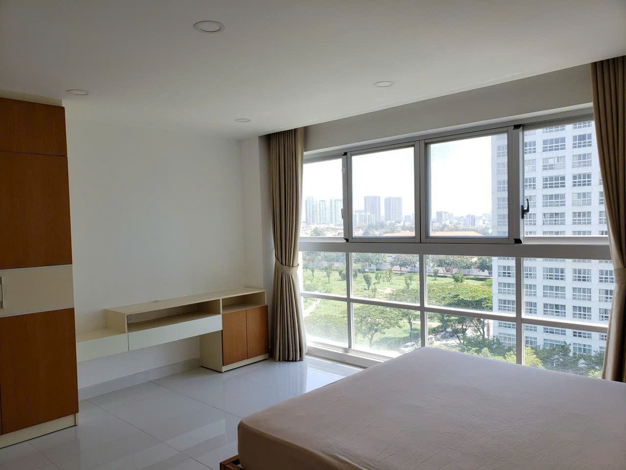 Cần bán Happy Valley Phú Mỹ Hưng Q7, 3PN, 2WC, nội thất đầy đủ, đẹp, đang cho thuê ổn định lâu dài, Cần bán giá tốt nhất chỉ có 8,9tỷ. Chi tiết LH: hotline Thanh Mỹ - 8551