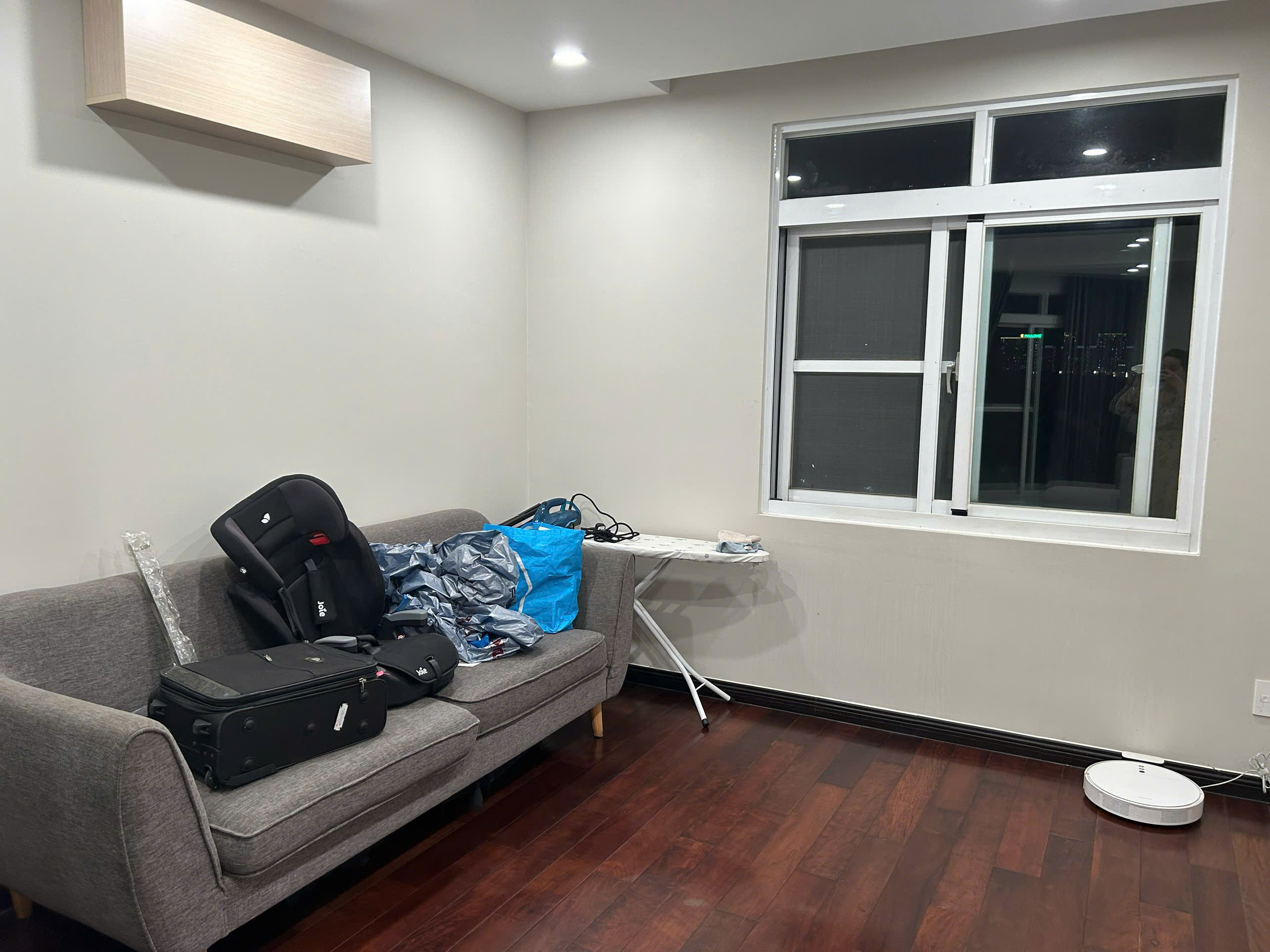 Cho thuê căn hộ 2PN 102m2 Green View, full nội thất, view nội khu, giá 21tr/tháng bao phí quản lý. LH: hotline (Em Nguyên)