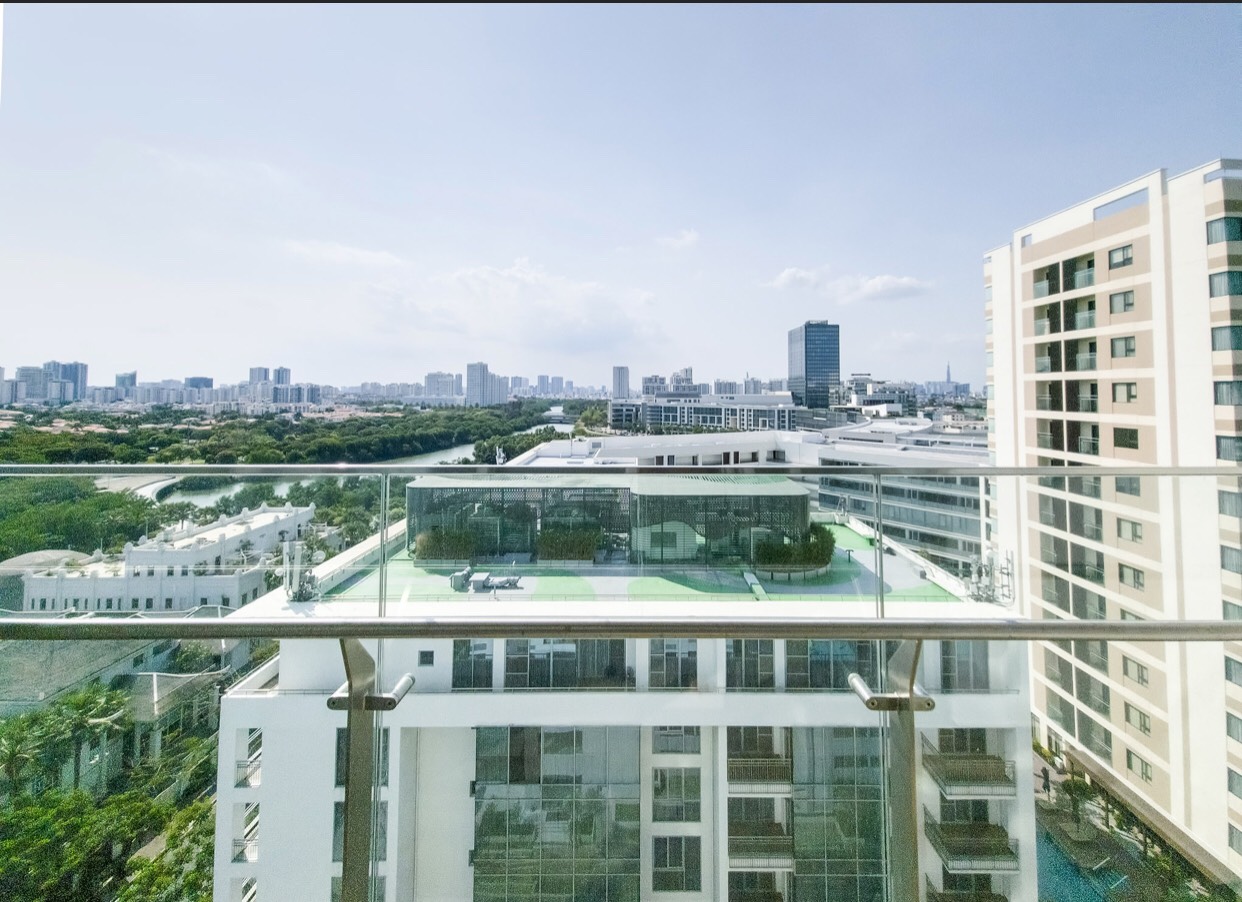 Bán căn hộ cao cấp The Horizon phú mỹ hưng, quận 7. Diện tích: 116m, thiết kế 3 phòng ngủ, view hồ bơi . Nội thất cao cấp, giá bán chỉ 18 tỷ. Qúy khách xem nhà liên hệ: hotline Ngọc Thư - 8762