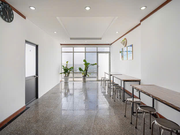 Bán nhanh penthouse Hoàng Anh Gold House, Nguyễn Hữu Thọ, Nhà Bè, 526m2, đang làm CHDV 12PN, 5WC. Giá chỉ 11 tỷ. LH: Tú Anh - 8784