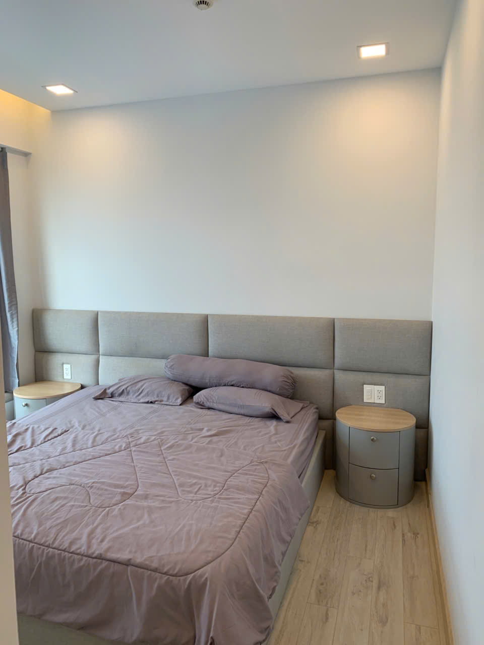 Cho Thuê cc Scenic Valley 3 PN Full NT + ô xe, sổ hồng đầy đủ chỉ $1300 L/h: em Phương - 8803