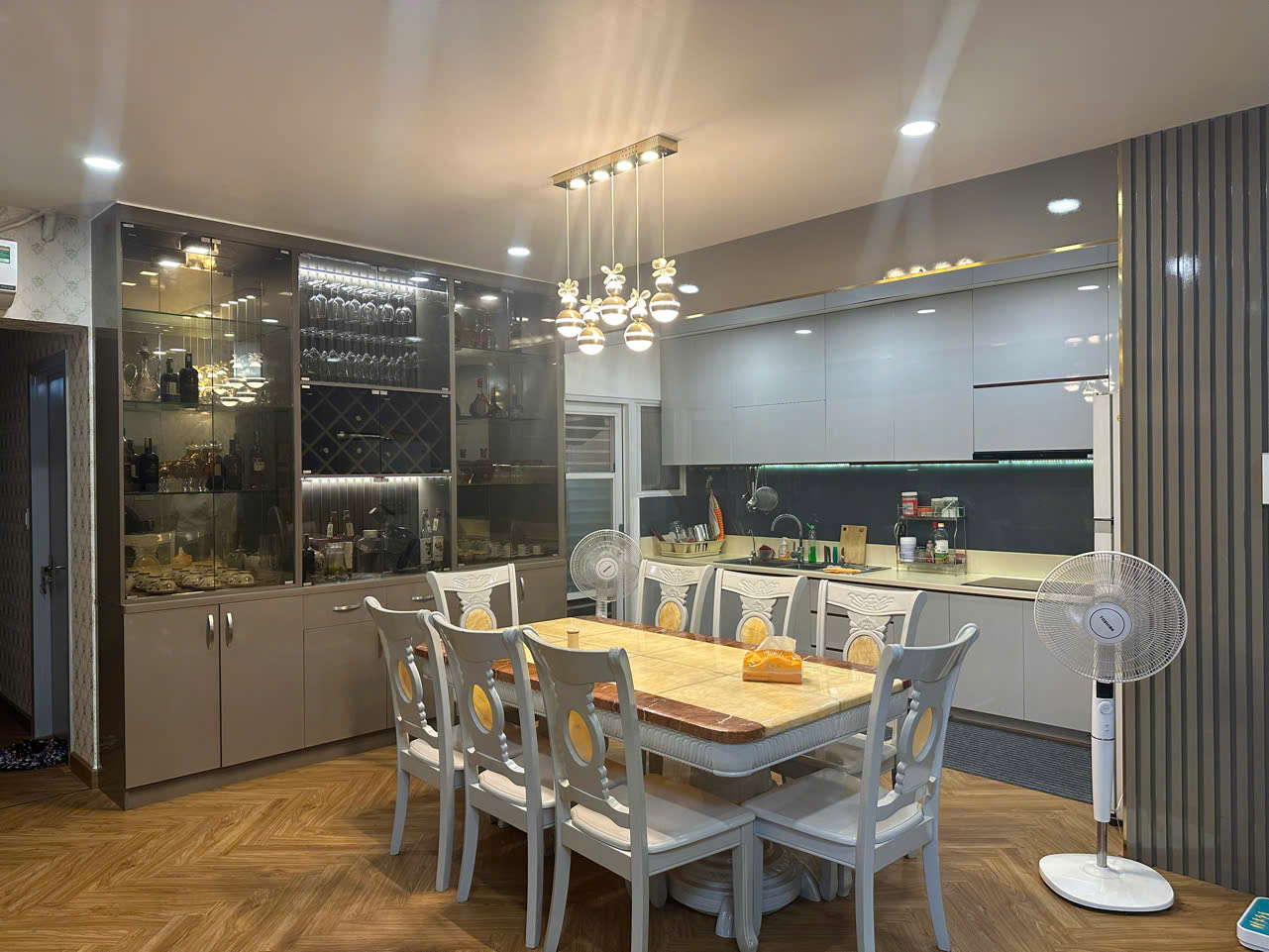 HIẾM!!! CHỦ NHÀ BÁN NHANH CĂN 4PN HAPPY VALLEY, FULL NỘI THẤT - NHÀ ĐẸP – CHỈ 9.5 TỶ - L/H e. PHƯƠNG - 8839