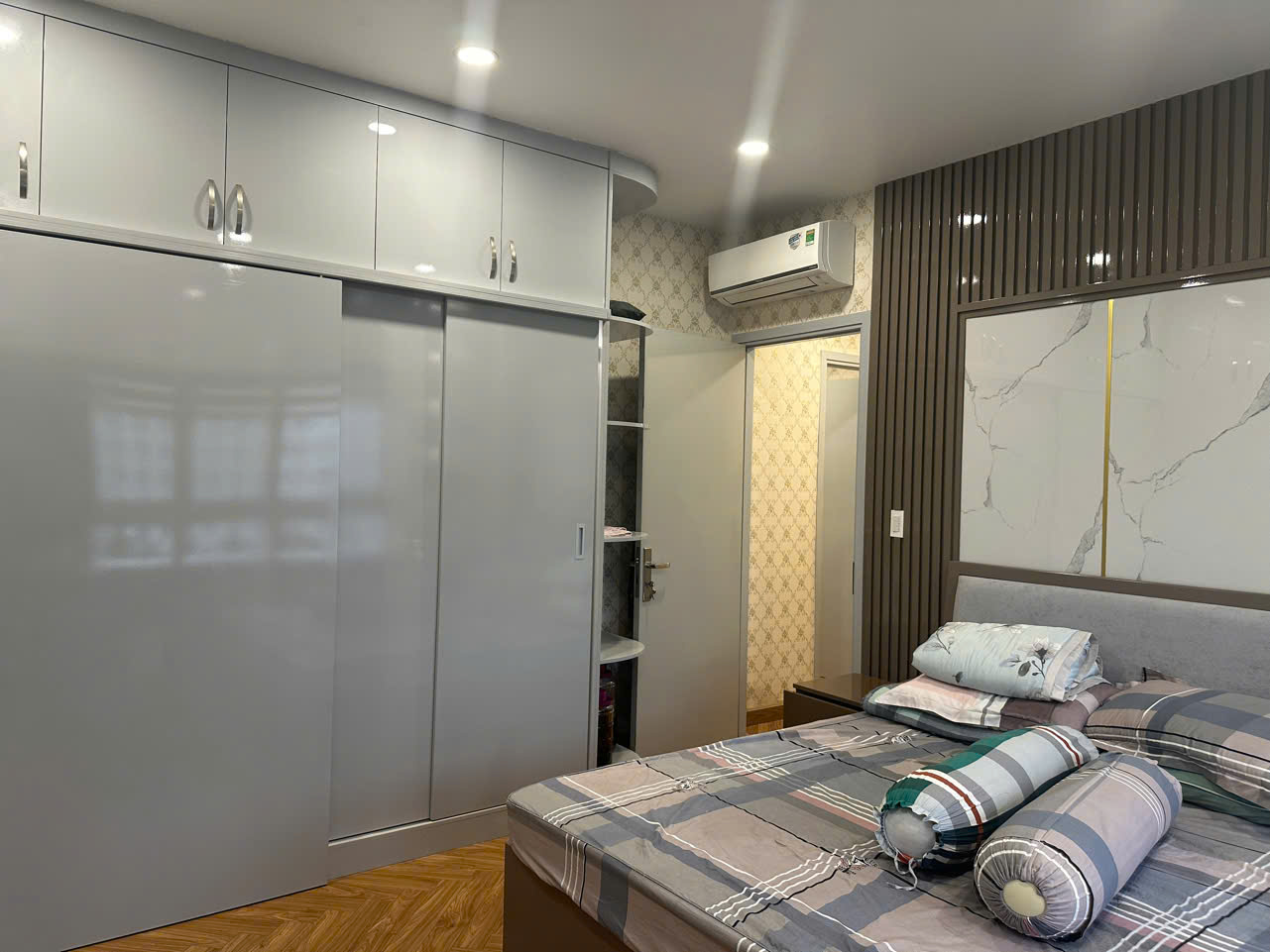 HIẾM!!! CHỦ NHÀ BÁN NHANH CĂN 4PN HAPPY VALLEY, FULL NỘI THẤT - NHÀ ĐẸP – CHỈ 9.5 TỶ - L/H e. PHƯƠNG - 8841