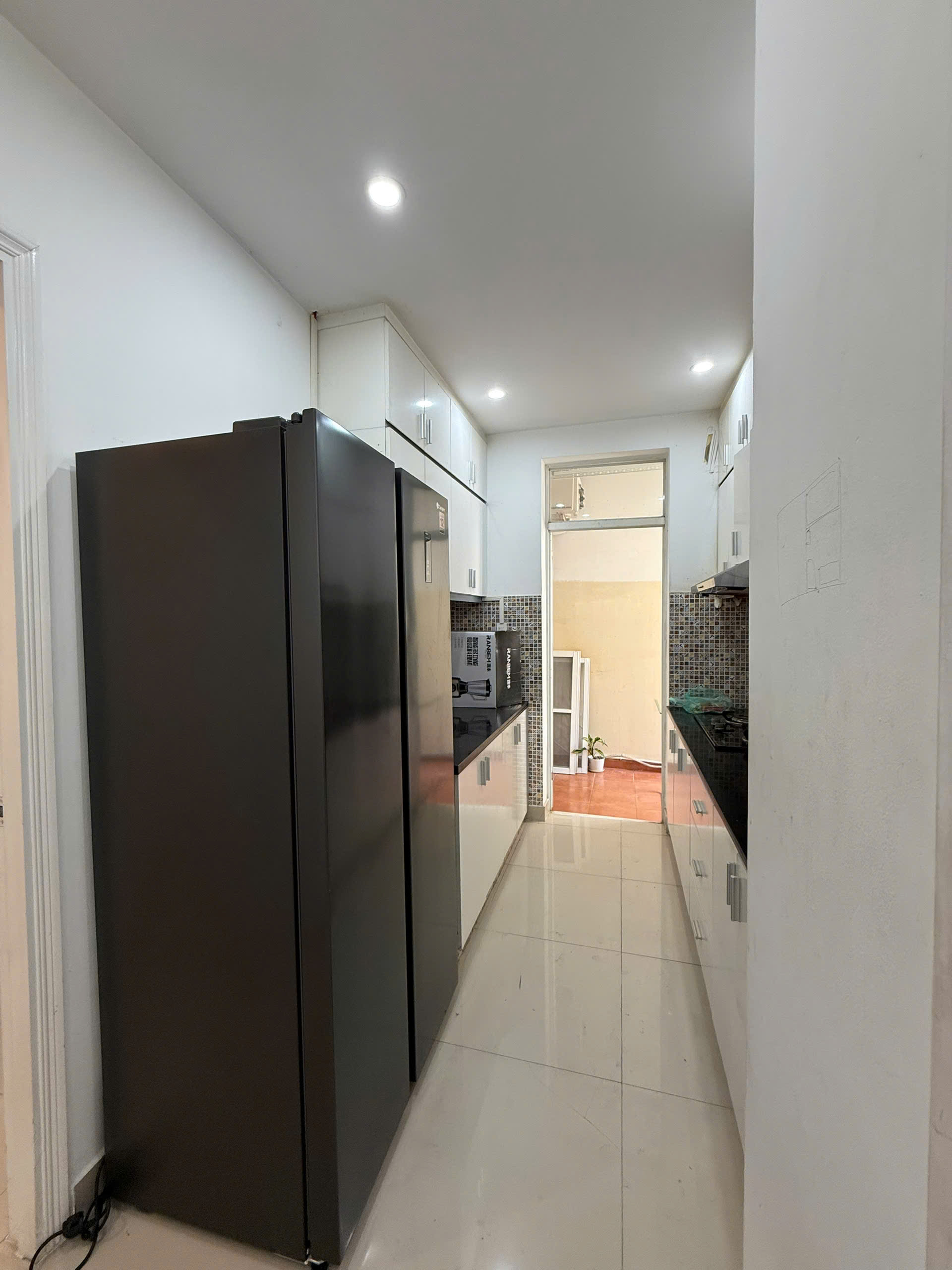 HOT! Bán rẻ căn hộ Cao Cấp Sky Garden 3, Phú Mỹ Hưng, 71m2, 2PN, 2WC. Nhà đẹp, Nội thất đầy đủ cao cấp. Liên hệ hotline (Đình Hải) - 8924