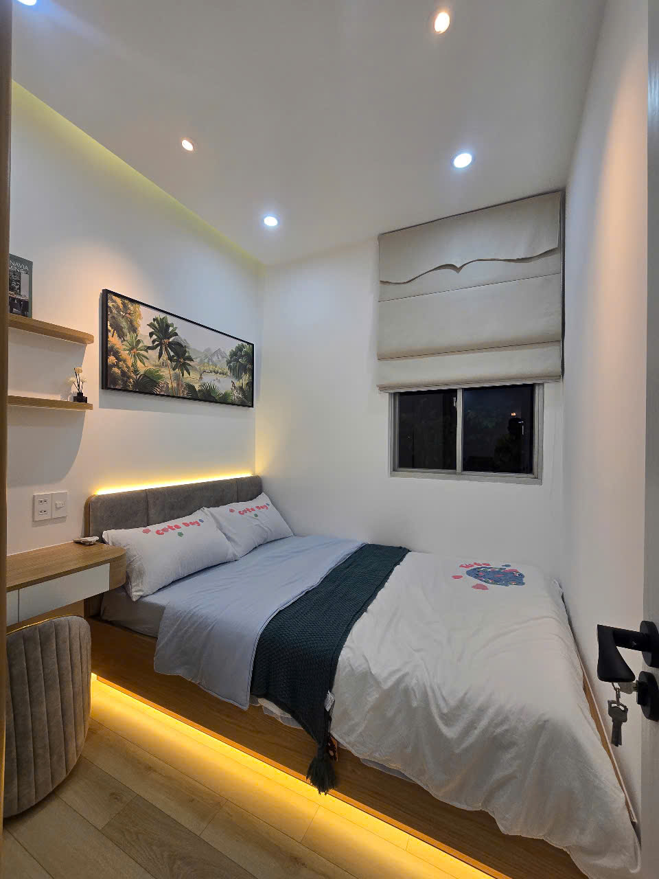 Bán nhanh căn hộ Cao Cấp Sky Garden 3, Phú Mỹ Hưng, Q.7, View Bitexco, Nội thất nhập khẩu cao cấp. Liên hệ: hotline (Đình Hải) - 8932