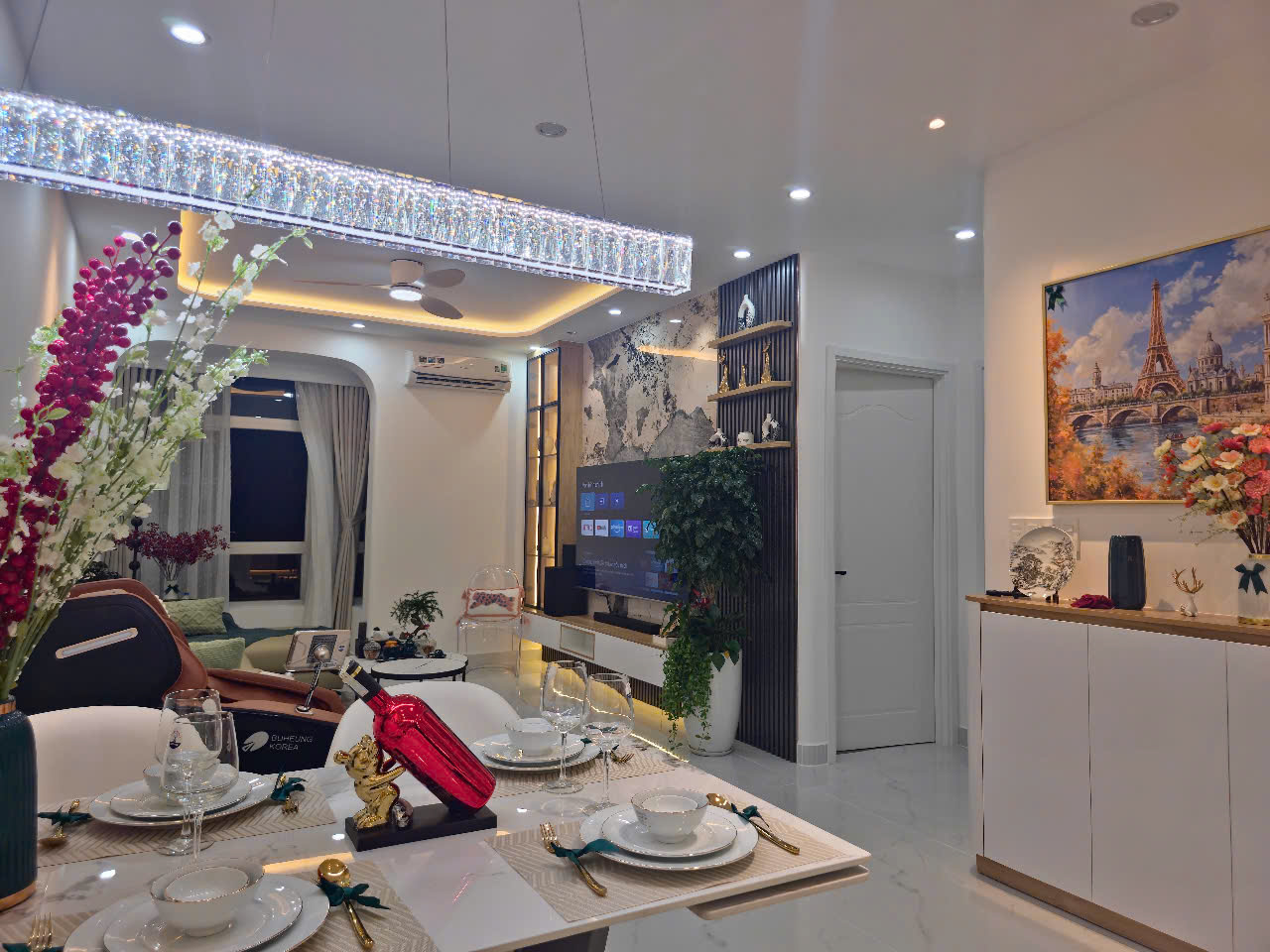 Bán nhanh căn hộ Cao Cấp Sky Garden 3, Phú Mỹ Hưng, Q.7, View Bitexco, Nội thất nhập khẩu cao cấp. Liên hệ: hotline (Đình Hải) - 8937