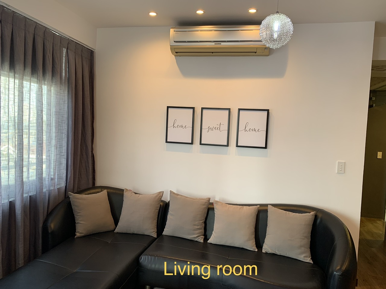 Cho thuê căn hộ Cảnh Viên , phú mỹ hưng, quận 7. Diện tích: 119m, 3 phòng ngủ, 2wc. Nội thất đầy đủ, nhà mới sơn sửa. Gía chỉ 30 triệu/ tháng. Anh chị xem nhà liên hệ: hotline Ngọc Thư - 9000