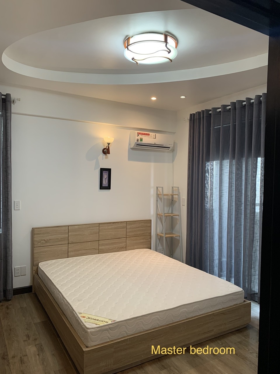 Cho thuê căn hộ Cảnh Viên , phú mỹ hưng, quận 7. Diện tích: 119m, 3 phòng ngủ, 2wc. Nội thất đầy đủ, nhà mới sơn sửa. Gía chỉ 30 triệu/ tháng. Anh chị xem nhà liên hệ: hotline Ngọc Thư - 9004