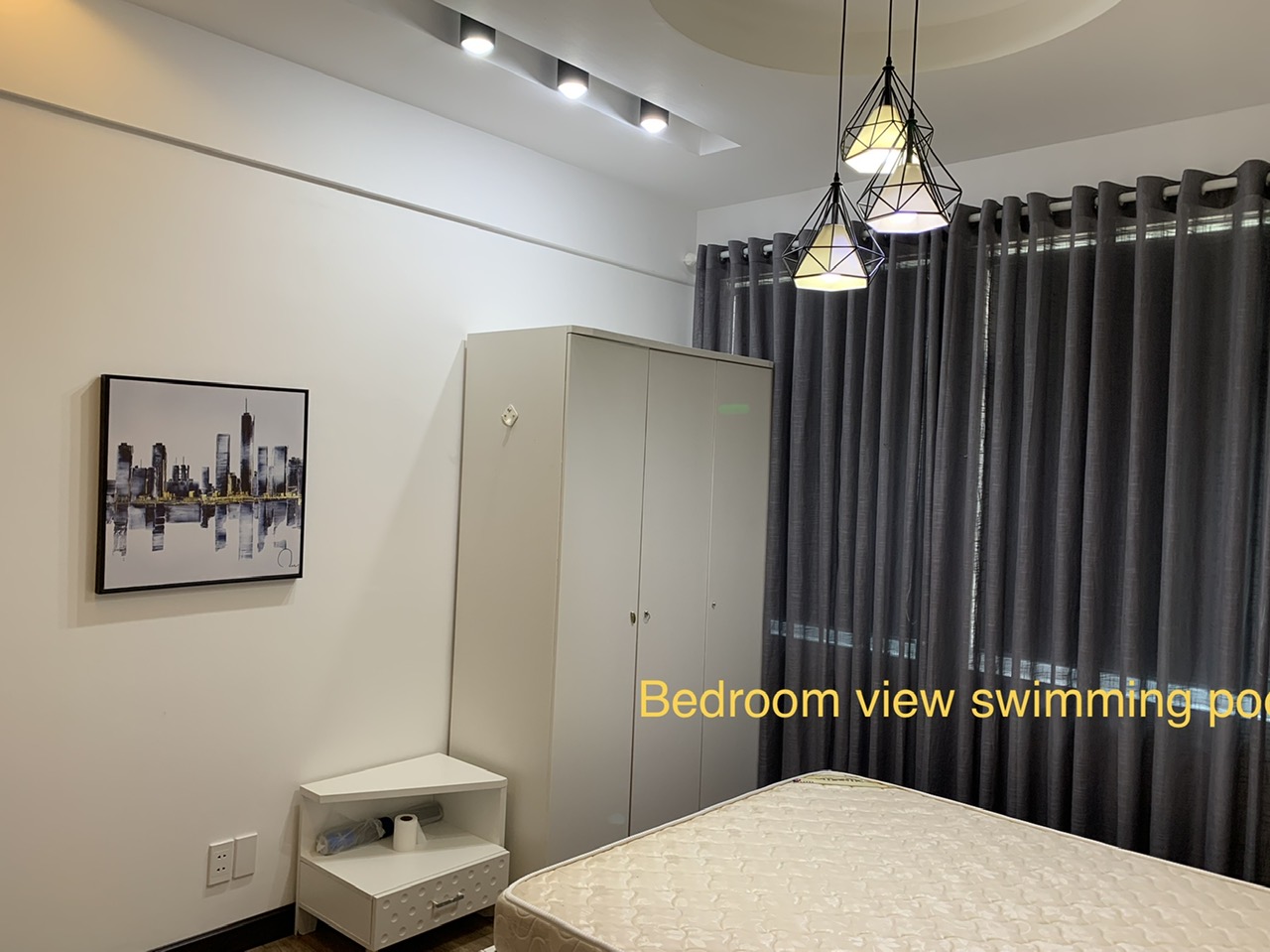Cho thuê căn hộ Cảnh Viên , phú mỹ hưng, quận 7. Diện tích: 119m, 3 phòng ngủ, 2wc. Nội thất đầy đủ, nhà mới sơn sửa. Gía chỉ 30 triệu/ tháng. Anh chị xem nhà liên hệ: hotline Ngọc Thư - 9005