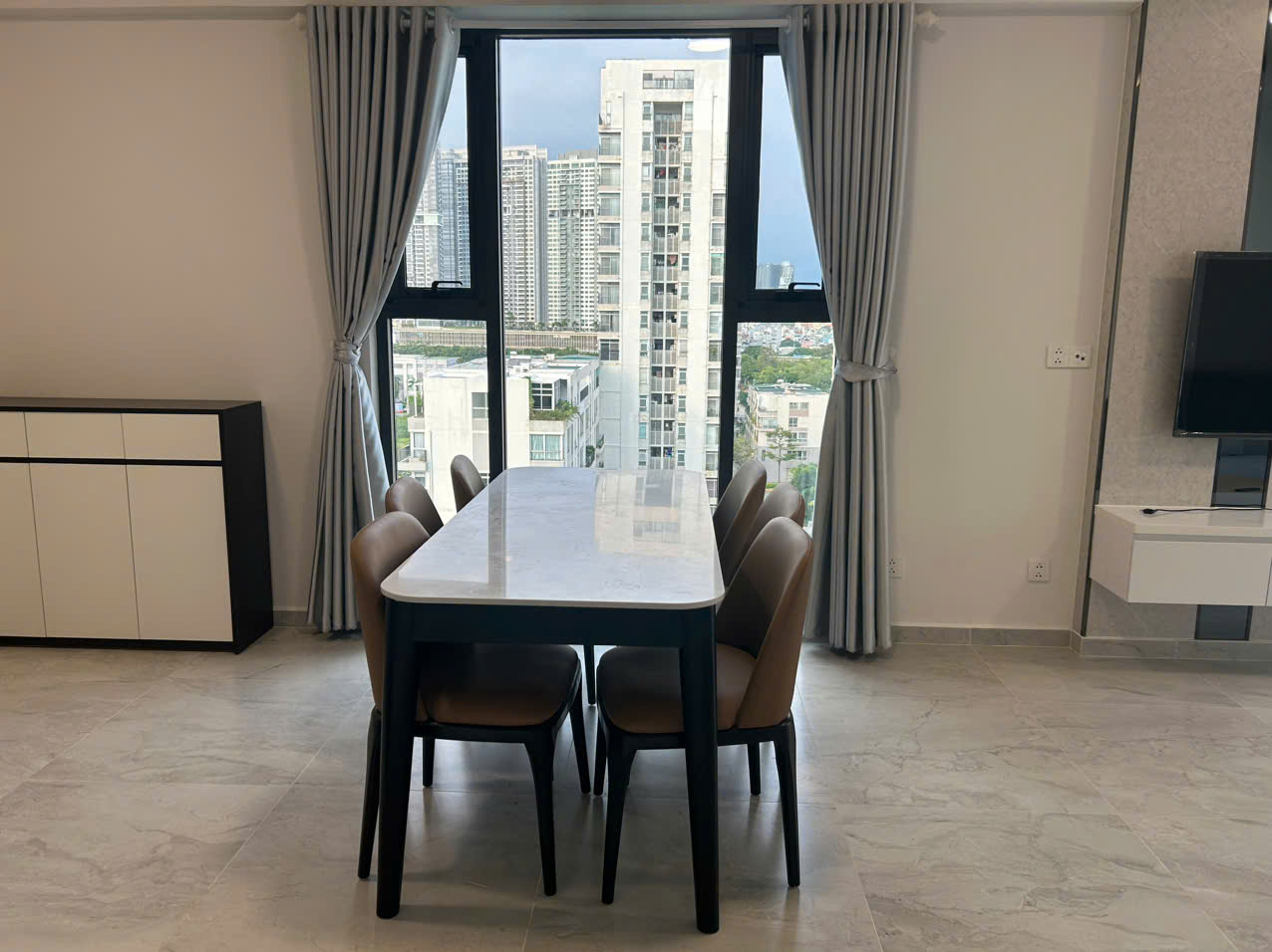 BÁN CĂN GÓC CARDINAL COURT MỚI ĐẸP 101M2 KÈM Ô XE. L/H HOTLINE EM HẰNG PHƯƠNG
