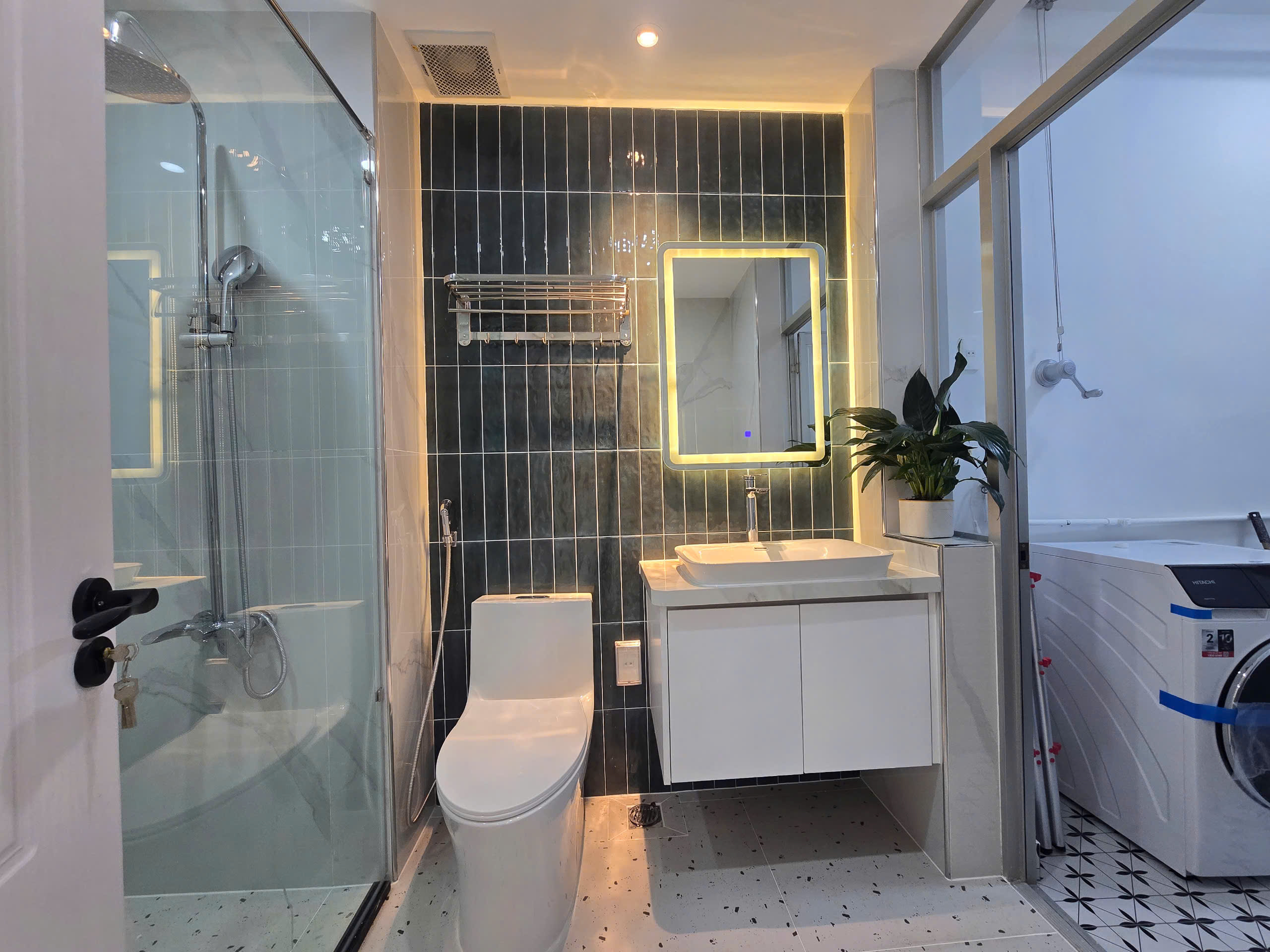 Bán căn hộ Cao Cấp Sky Garden 3, Phú Mỹ Hưng, Nhà mới 100%, Căn góc, Lầu cao, View đẹp, Nội thất nhập khẩu. Liên hệ: hotline (Đình Hải) - 9059