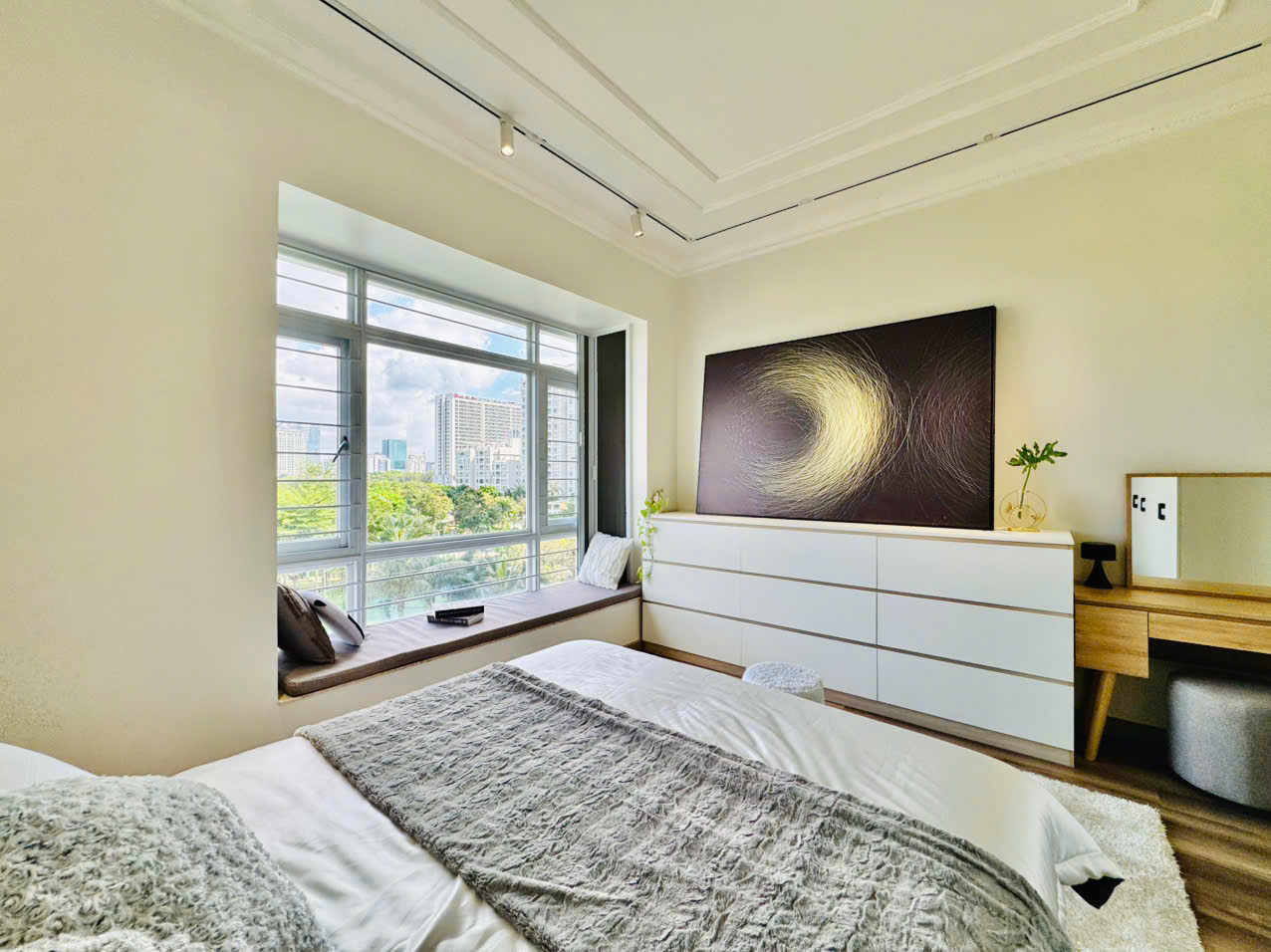 Bán căn hộ Riverside Residence , phú mỹ hưng, quận 7. Diện tích: 130 m, 4 phòng ngủ, 2 wc. Nội thất cao cấp, nhà mới . Gía chỉ 13.9 tỷ( tl) . Qúy khách xem nhà liên hệ: hotline Ngọc Thư - 9233