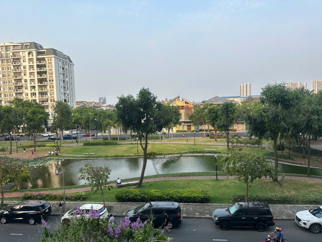 Bán căn hộ Nam Phúc, Phú mỹ hưng, quận 7. Diện tích: 139m, 3 phòng ngủ, 2wc. View công viên dài 2ha, Nội thất cao cấp, sổ hồng. Gía chỉ: 13.5 tỷ . Qúy khách xem nhà liên hê: hotline Ngọc Thư - 9495