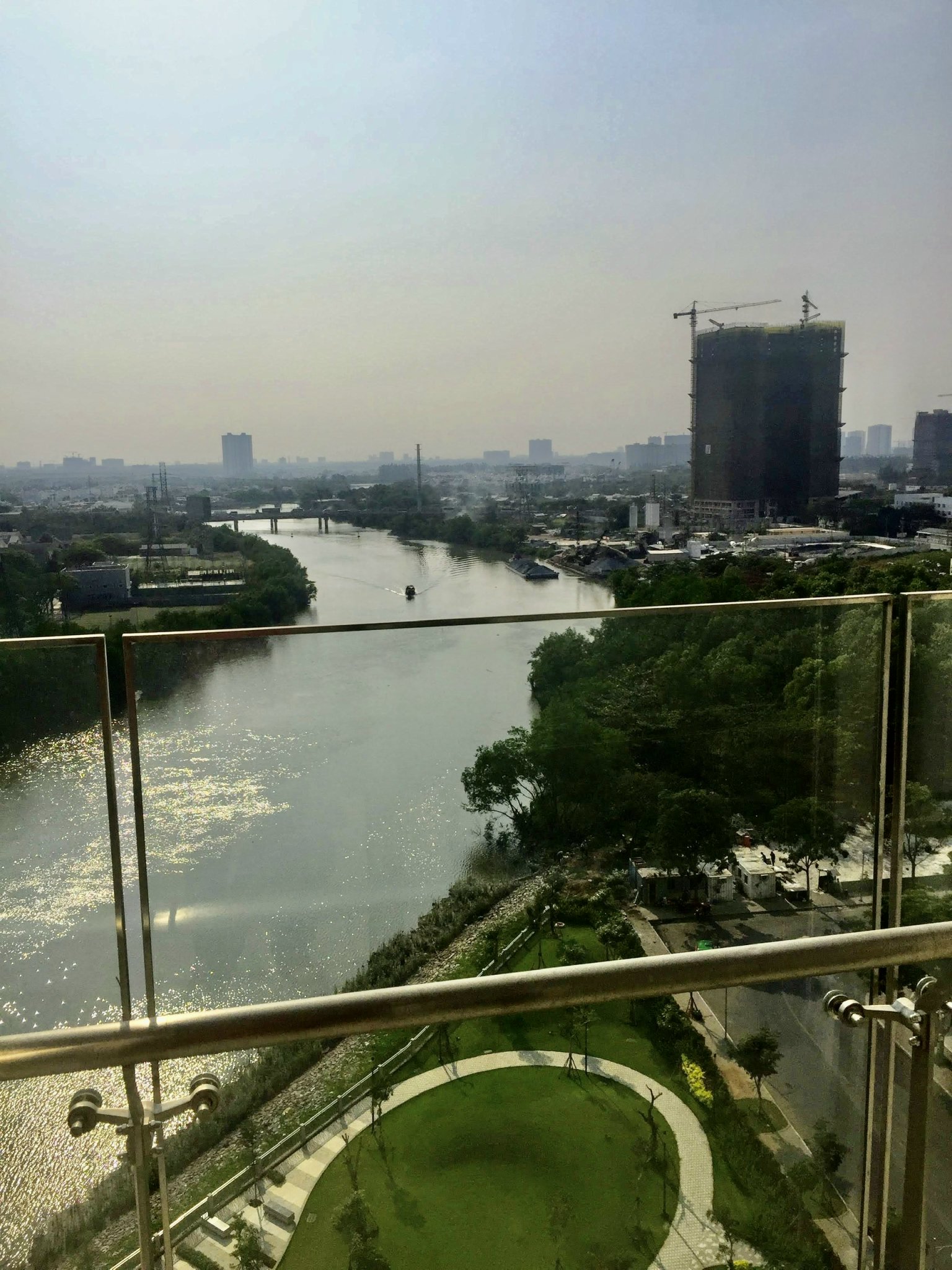 Cho thuê căn hộ River Park Premier, phú mỹ hưng, quận 7. Diện tích: 121m, 3 phòng ngủ, view sông, nội thất cao cấp, giá chỉ: 50tr/ tháng. Anh chị xem nhà liên hê: hotline Ngọc Thư