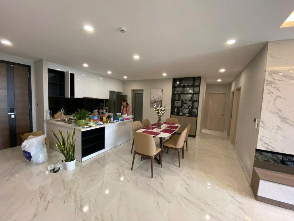 Cho thuê căn hộ Midtown, phú mỹ hưng, quận 7. 135M, 3 phòng ngủ, 3wc. Nội thất cao cấp, view sông. Ô xe tầng hầm, giá chỉ: 45tr/ tháng. Anh chị xem nhà liên hệ: hotline Ngọc Thư - 9538