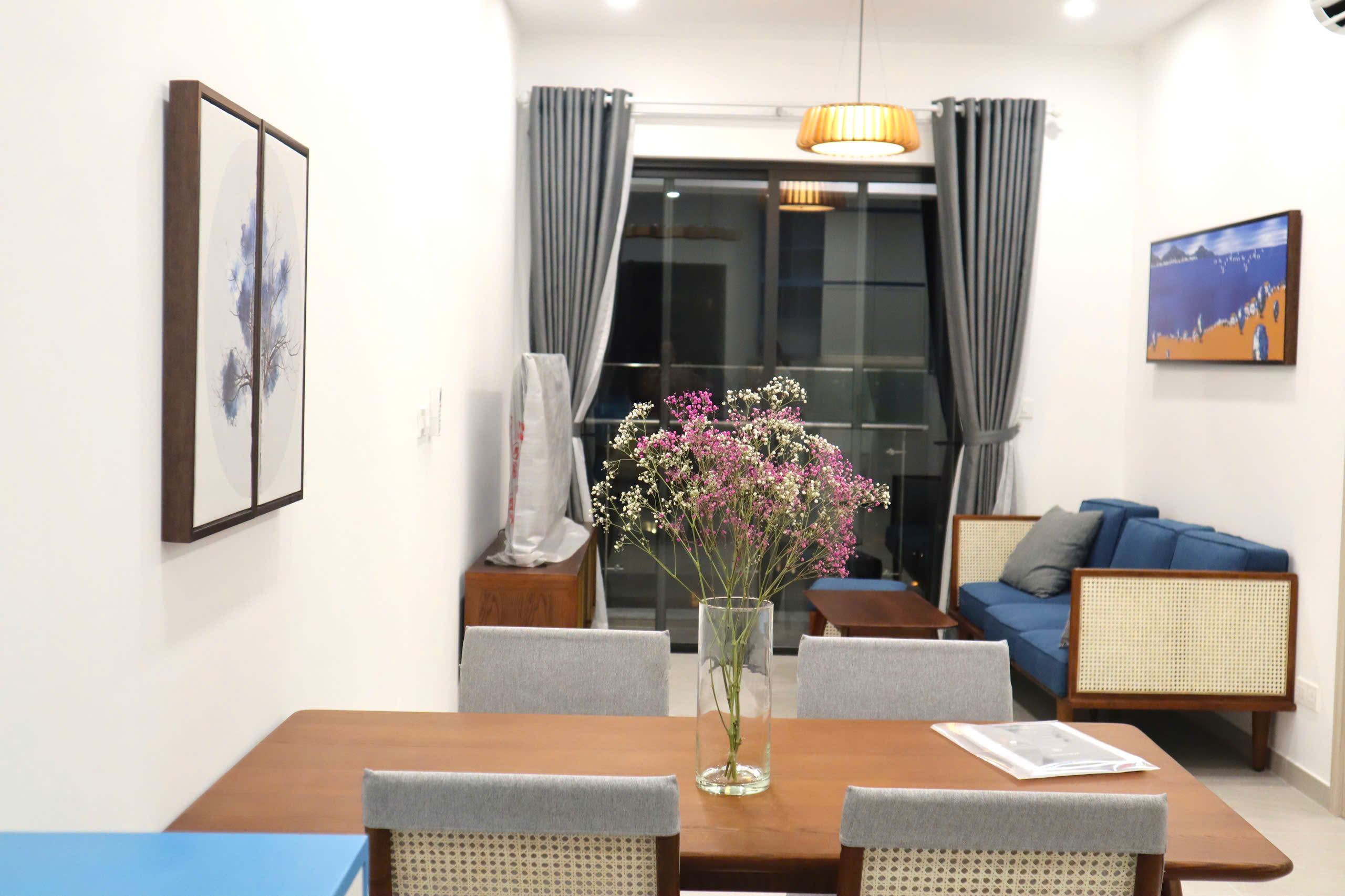 Cho thuê căn hộ Hưng Phúc Premier, phú mỹ hưng, quận 7. Diện tích: 70m, 2 phòng ngủ, 2 wc. Nội thất đầy đủ, view biệt thự không bị ồn, giá chỉ 18tr/ tháng. Anh chị xem nhà liên hê: hotline Ngọc Thư