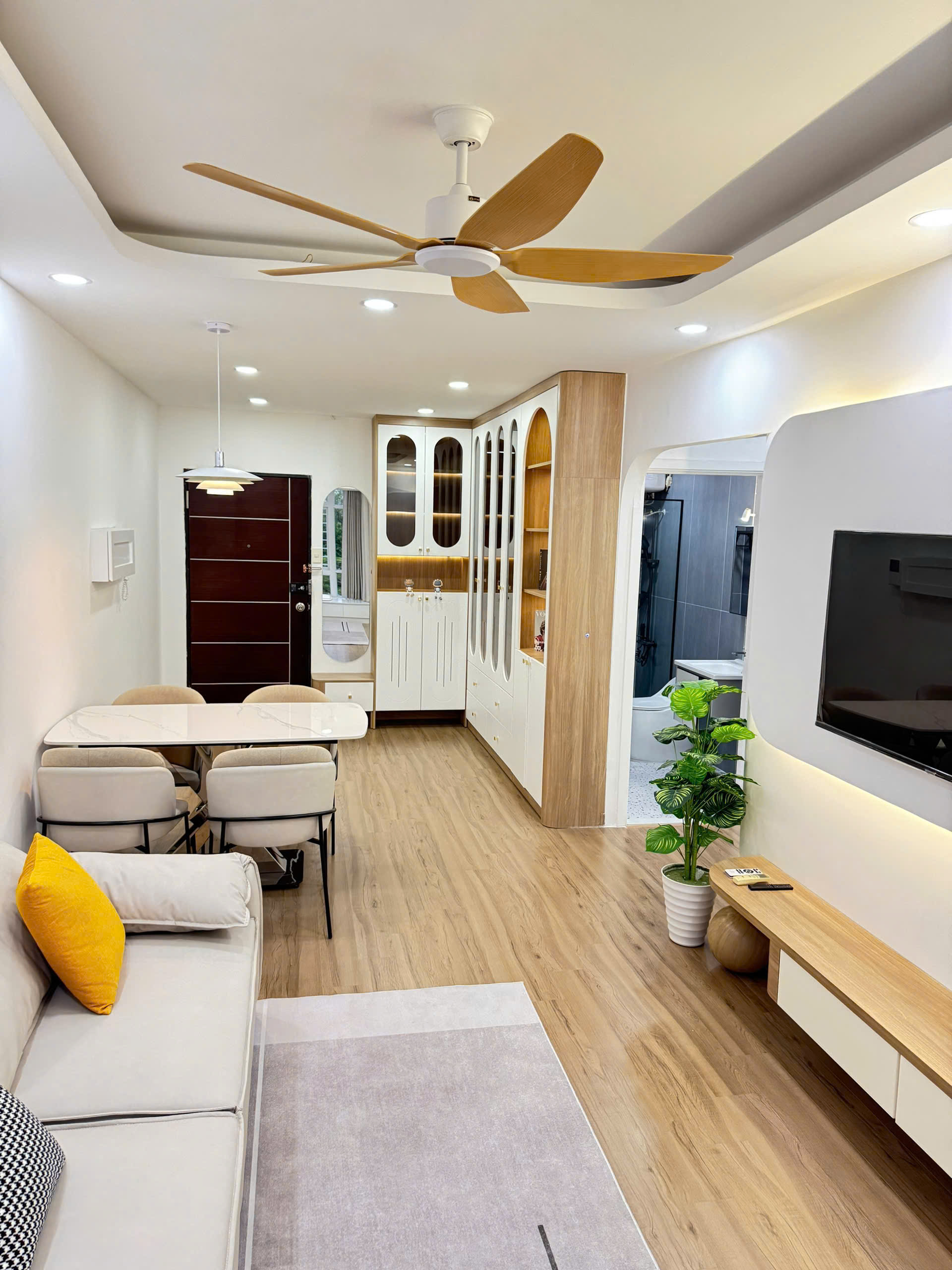 Cho thuê căn hộ cao cấp Midtown, phú mỹ hưng, quận 7. Diện tích: 90m, 2 phòng ngủ, nội thất cao cấp, giá chỉ 28 tr/ tháng, Có ô xe đậu miễn phí. Liên hệ: hotline Ngọc Thư