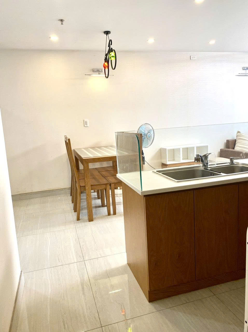 Cho thuê căn hộ Phú Mỹ Hưng khu  Scenic 1, Q7, TP.HCM, 2 PN.2WC, 100m2, 25 triệu,full nội thất. vui lòng LH Hoàng Cường - 9720