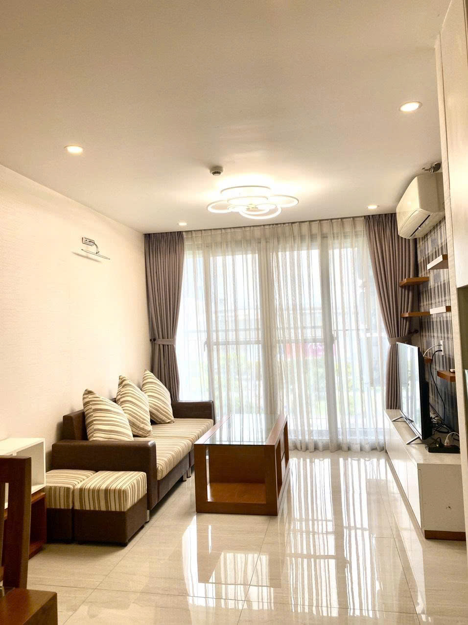 Cho thuê căn hộ Phú Mỹ Hưng khu  Scenic 1, Q7, TP.HCM, 2 PN.2WC, 100m2, 25 triệu,full nội thất. vui lòng LH Hoàng Cường - 9716