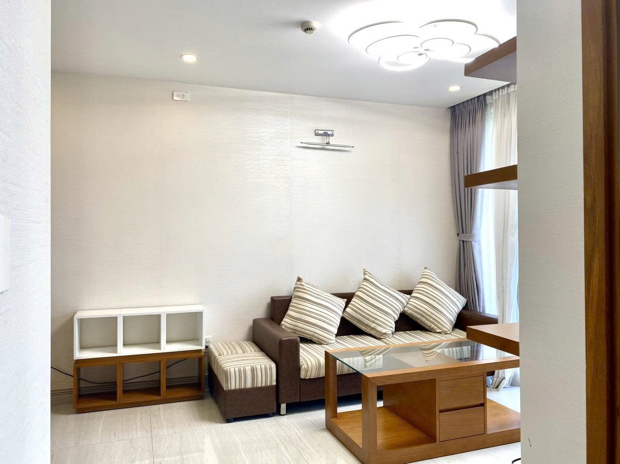 Cho thuê căn hộ Phú Mỹ Hưng khu  Scenic 1, Q7, TP.HCM, 2 PN.2WC, 100m2, 25 triệu,full nội thất. vui lòng LH Hoàng Cường