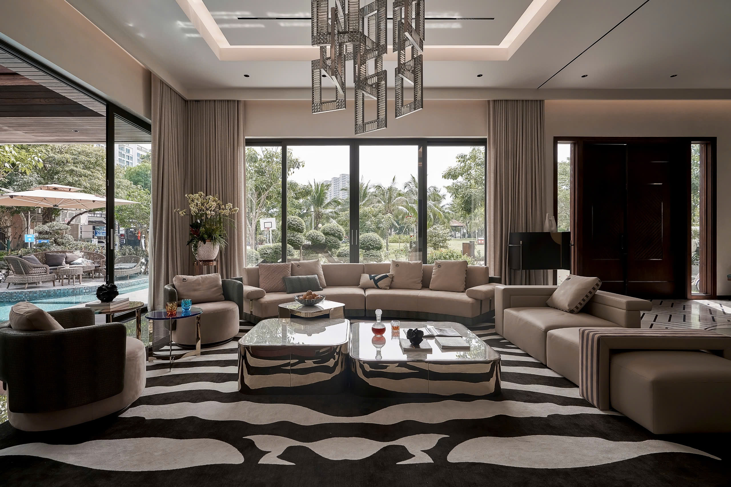 Bán Biệt Thự Đơn Lập  Khu Mỹ Phú 1_ Khu Nam Phú Mỹ Hưng  Quận 7. Diện Tích Đất: 401.5m2. Xây Hầm + Trệt + Lầu. Nhà Thiết Kế Mới - Đẹp. Quý Anh Chị Xem Nhà Thực Tế Liên Hệ Em Thành Luân. Xin Cảm Ơn - 9774